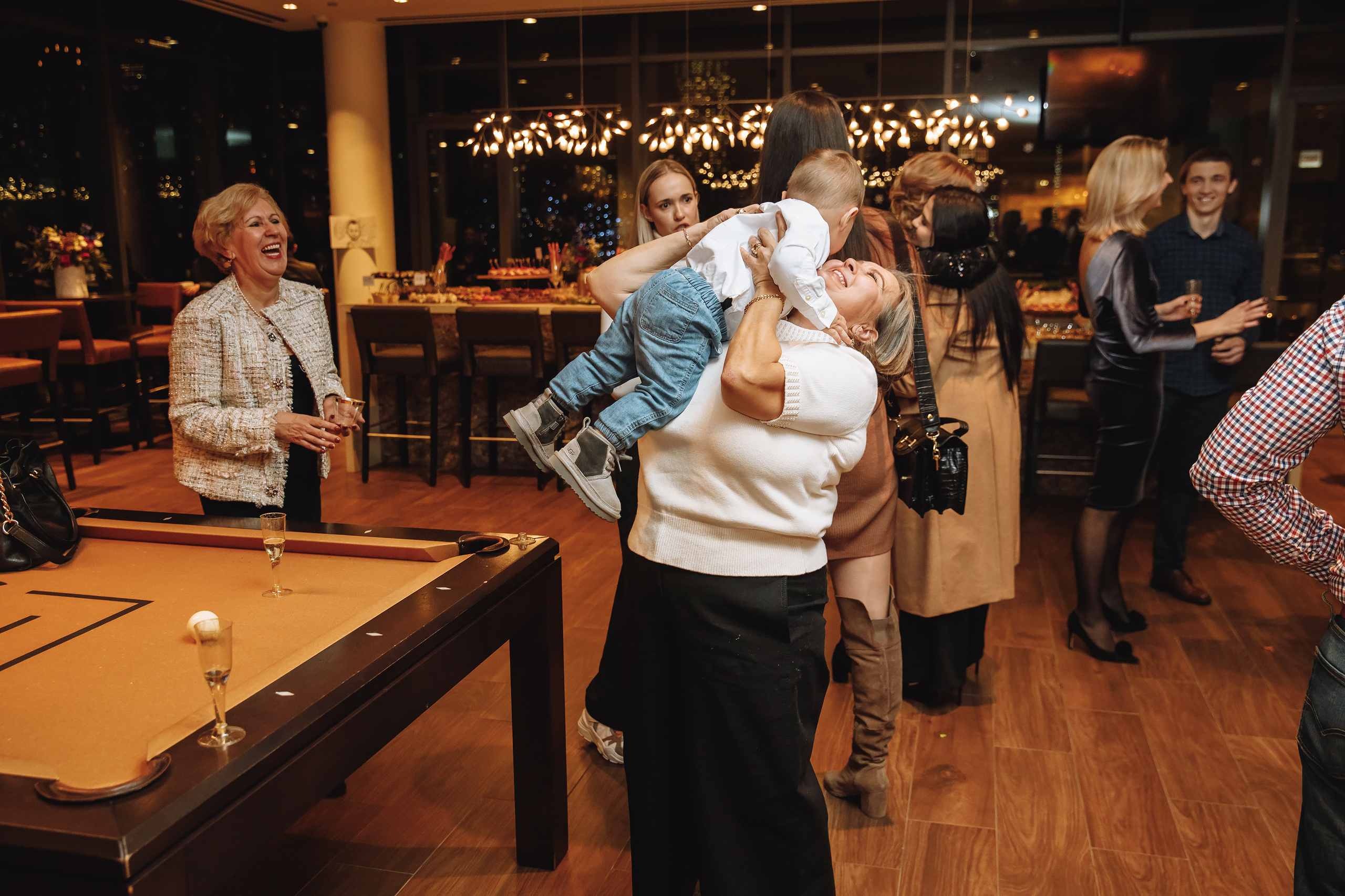 Deymar Insurance Agency. Wedding family event photographer in Chicago Nick Yushevich