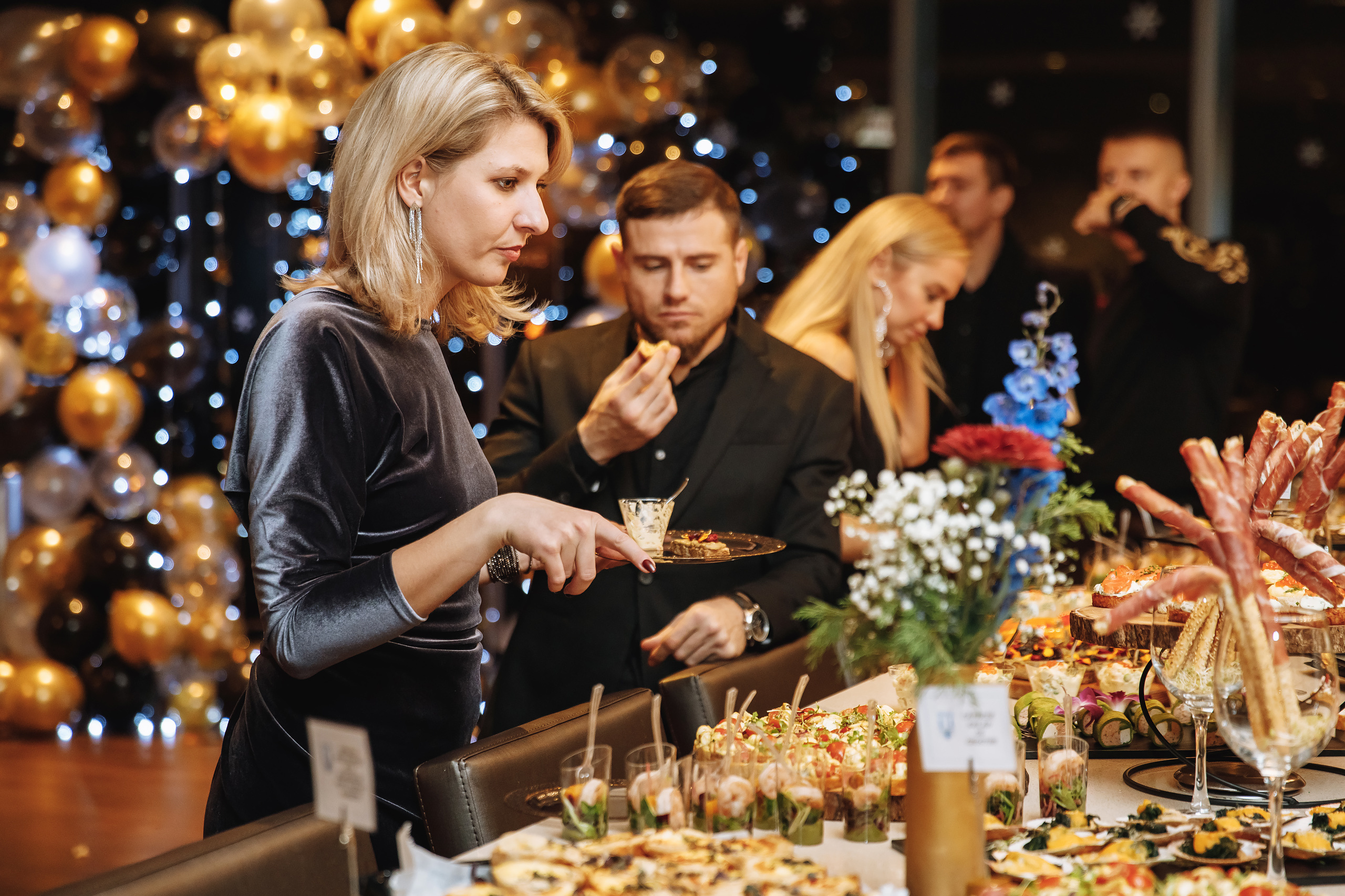 Deymar Insurance Agency. Wedding family event photographer in Chicago Nick Yushevich