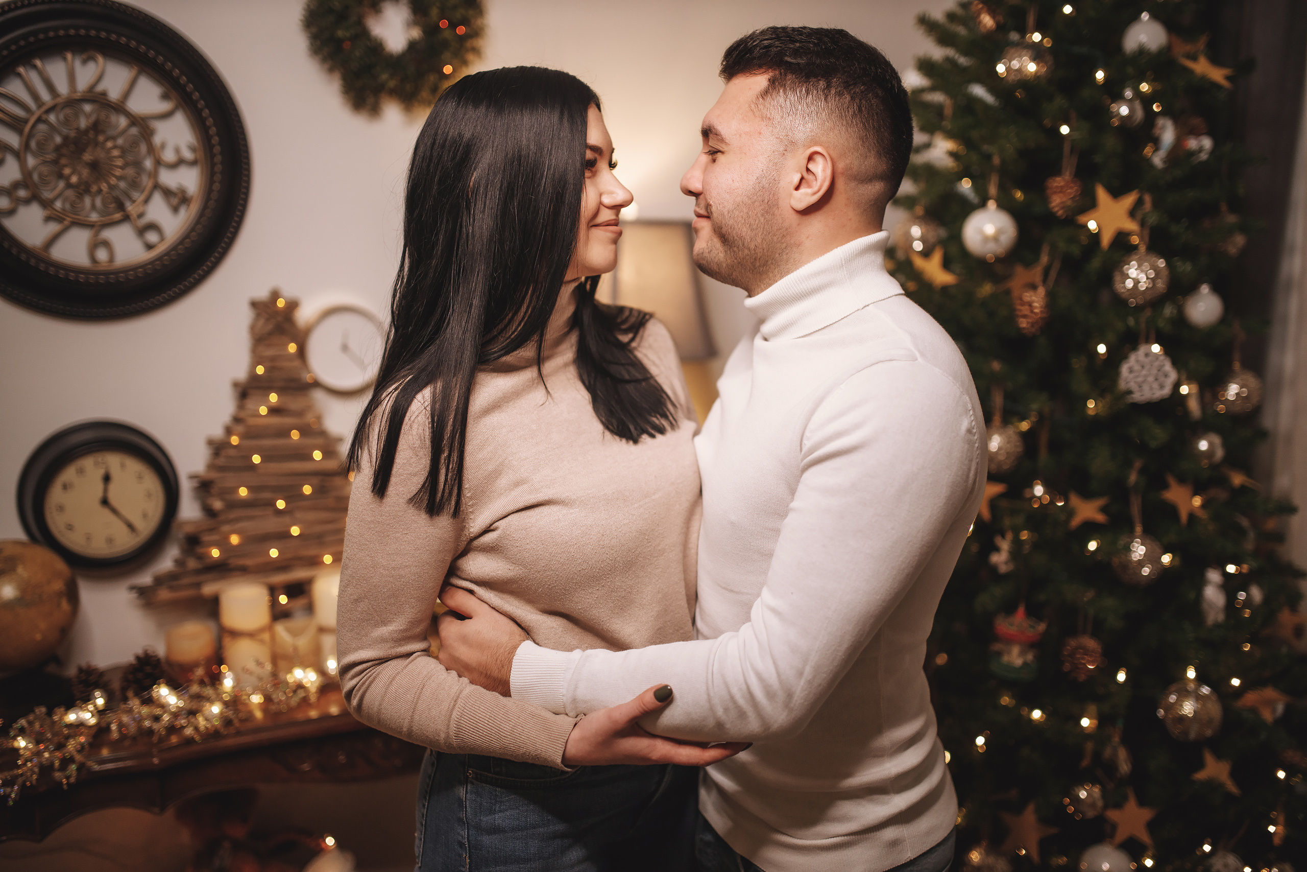 12.14.2019 Christmas Family Photoshoot 19. Wedding family event photographer in Chicago Nick Yushevich