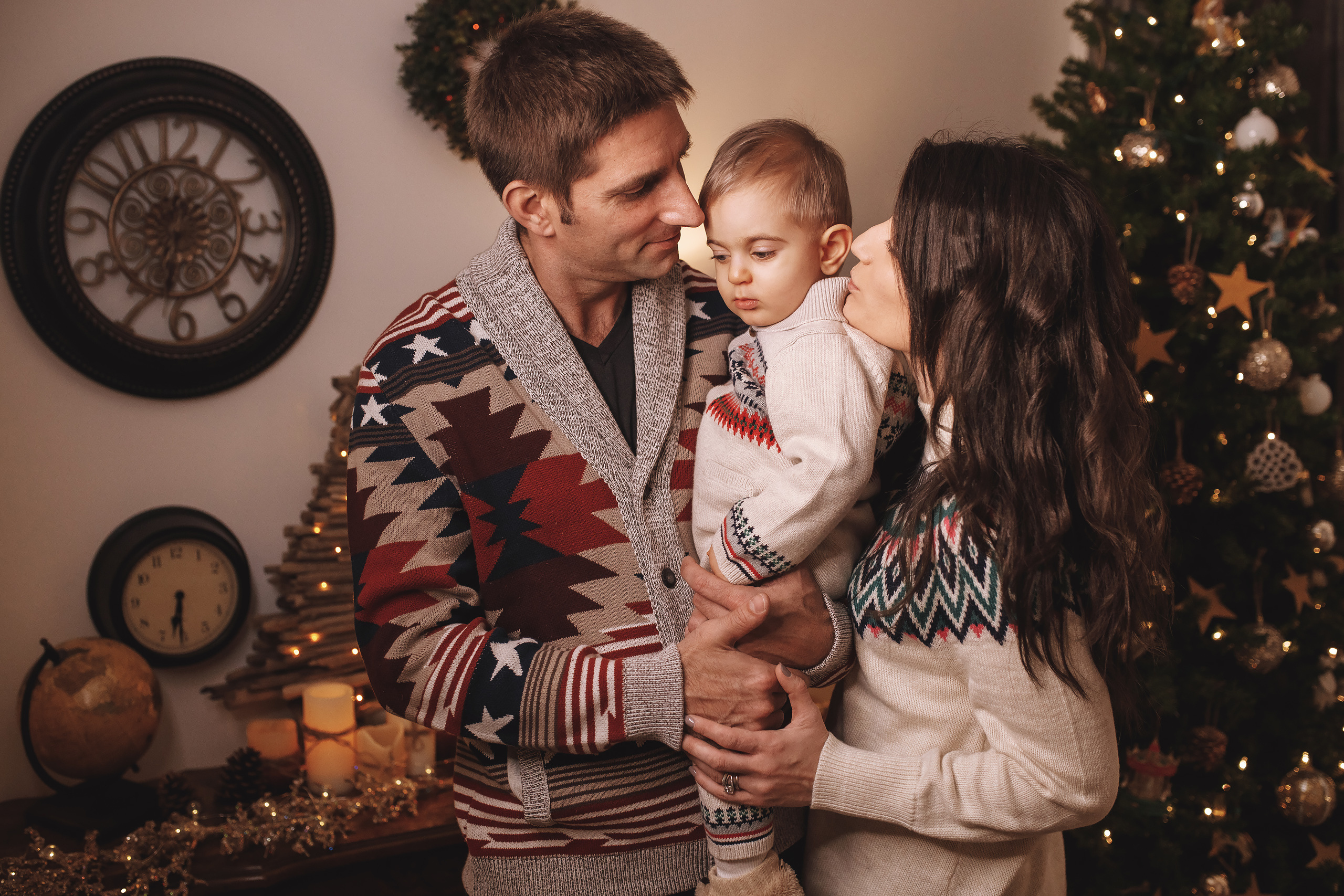 12.10.2019 Christmas Family Photoshoot 16. Wedding family event photographer in Chicago Nick Yushevich