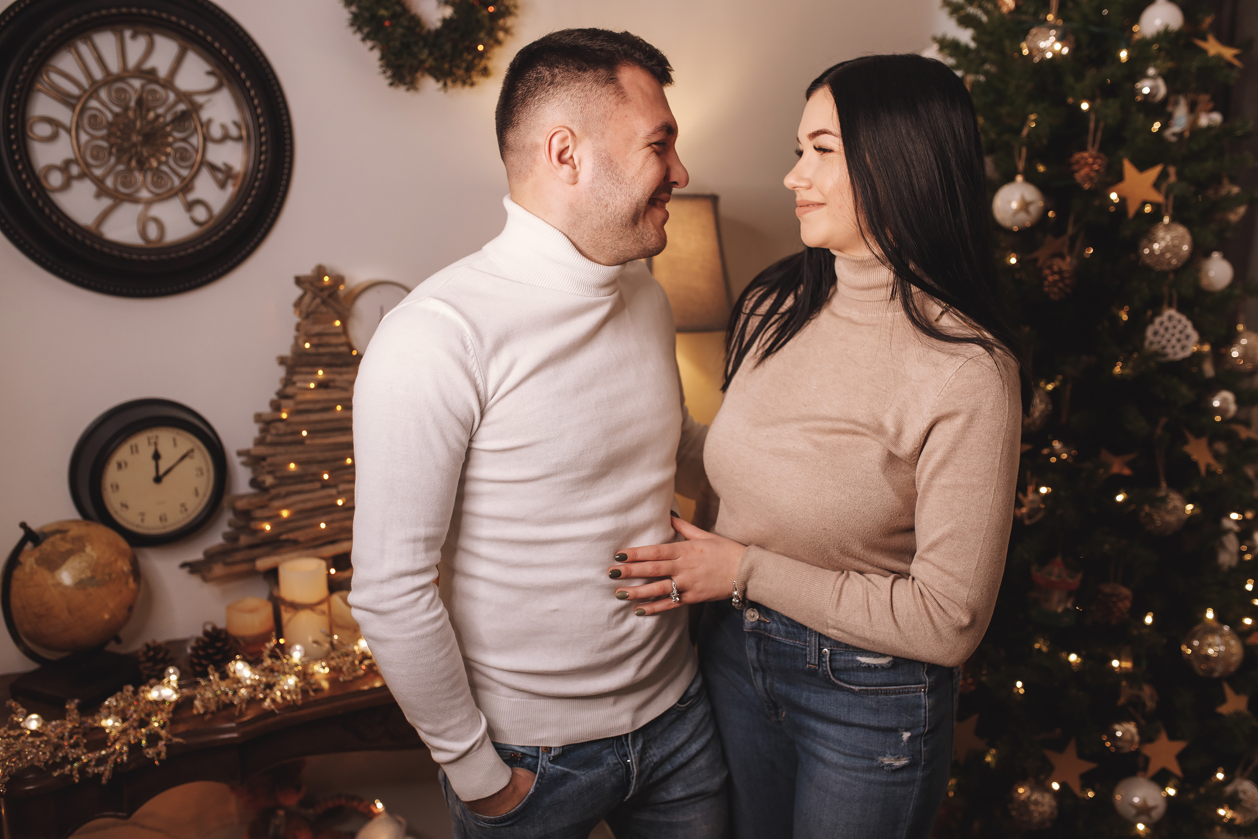 12.14.2019 Christmas Family Photoshoot 19. Wedding family event photographer in Chicago Nick Yushevich