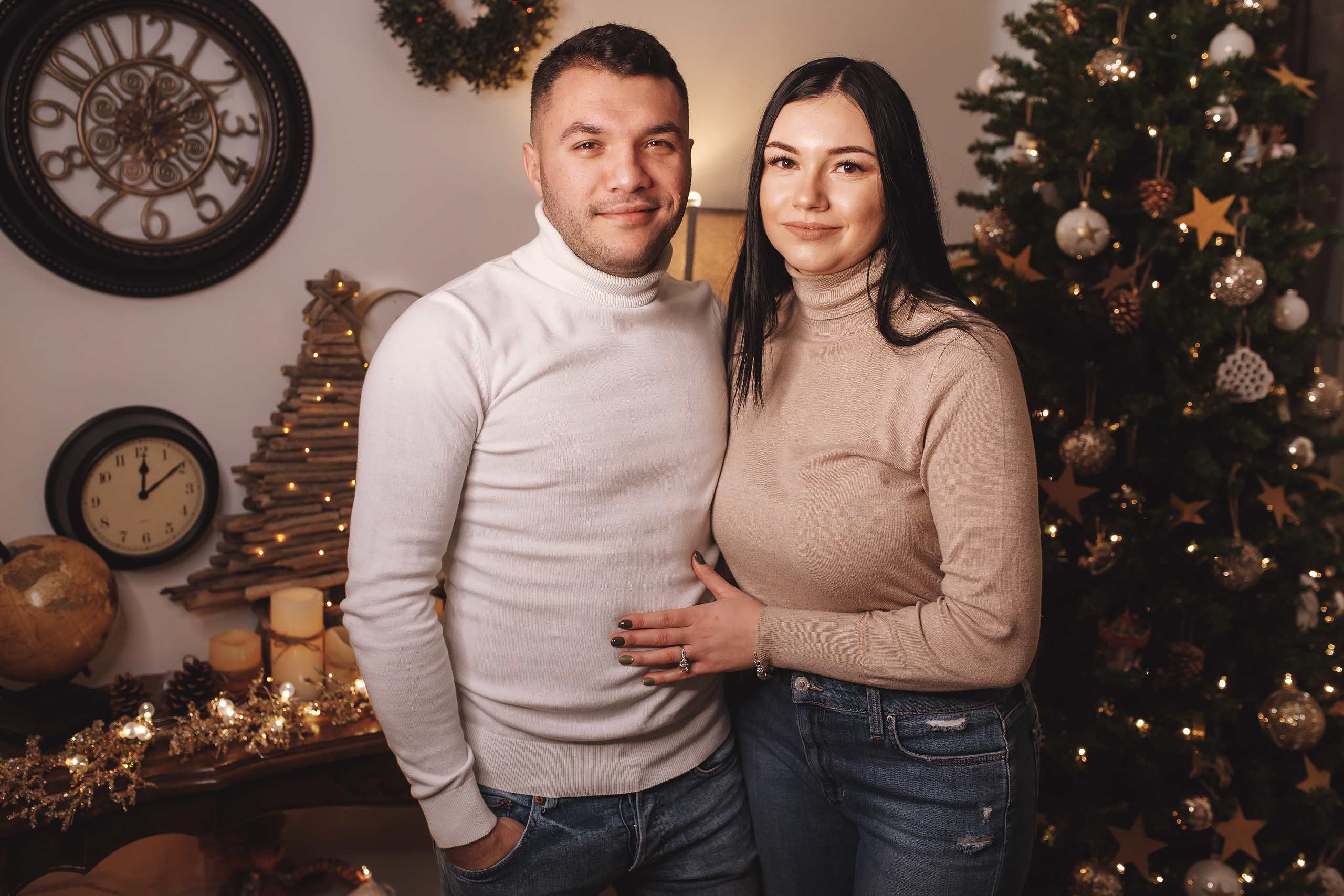 12.14.2019 Christmas Family Photoshoot 19. Wedding family event photographer in Chicago Nick Yushevich