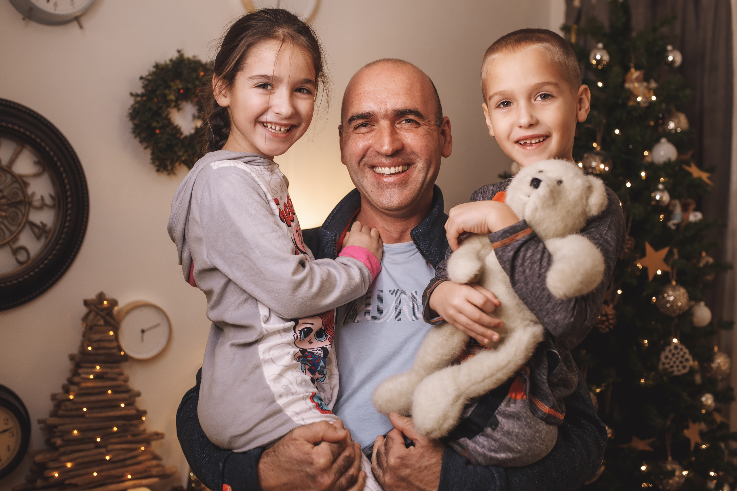 12.14.2019 Christmas Family Photoshoot 23. Wedding family event photographer in Chicago Nick Yushevich