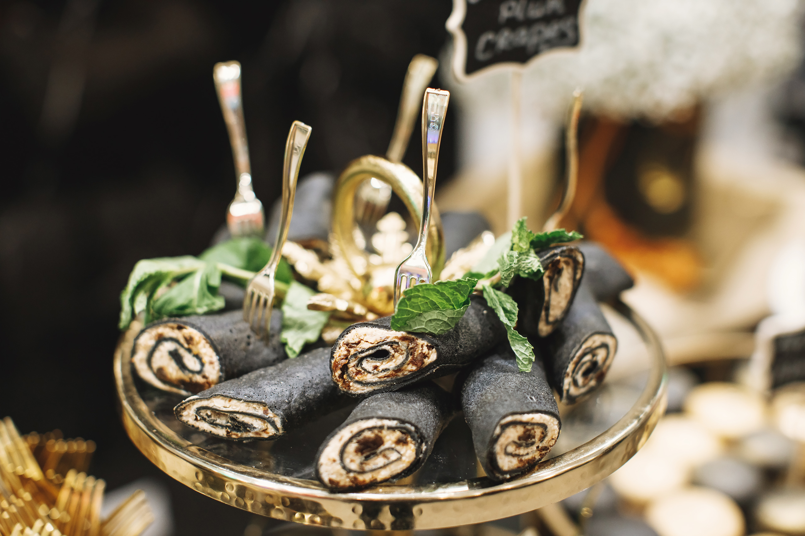 O&B style. Wedding family event photographer in Chicago Nick Yushevich