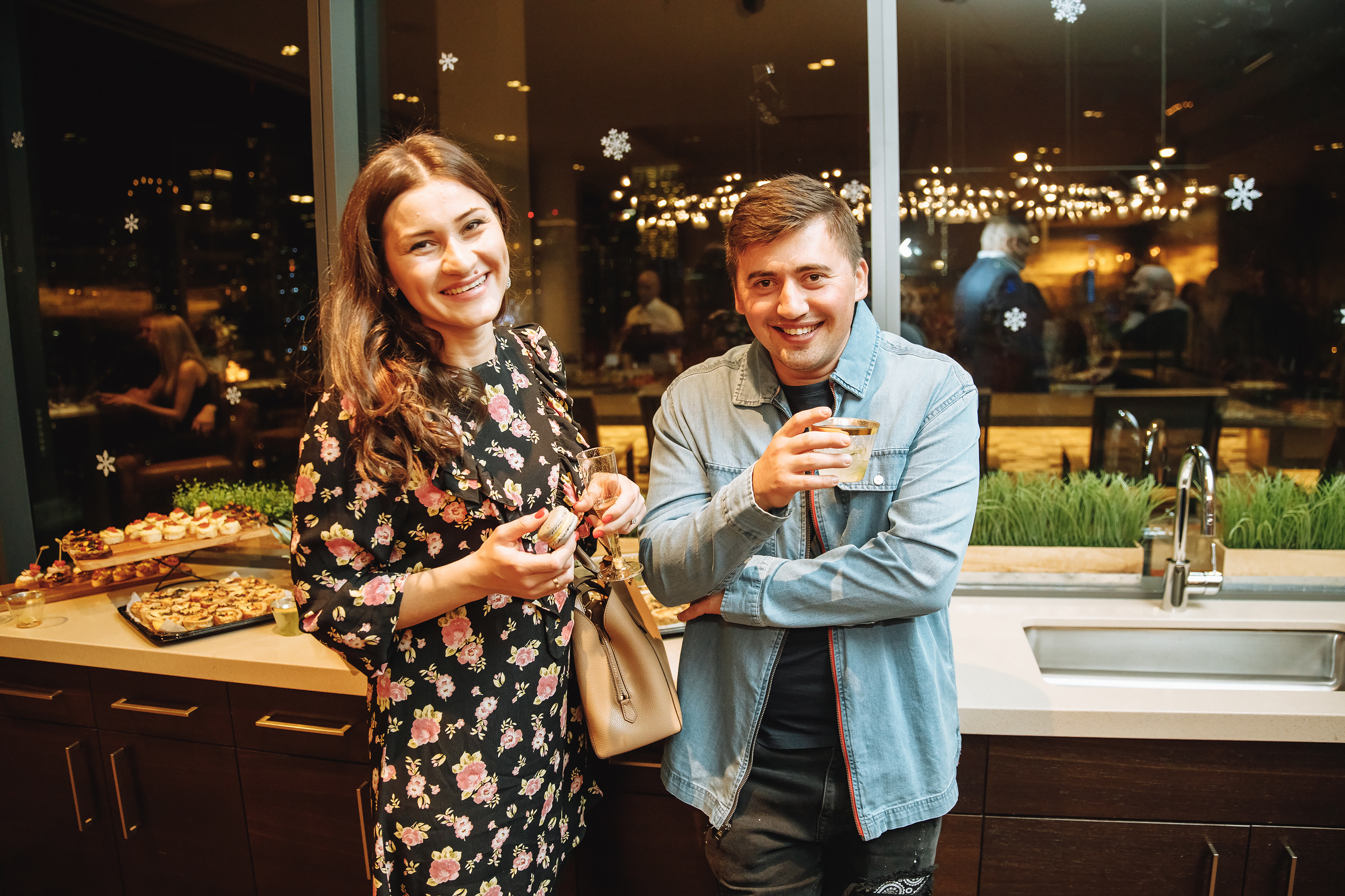 Deymar Insurance Agency. Wedding family event photographer in Chicago Nick Yushevich