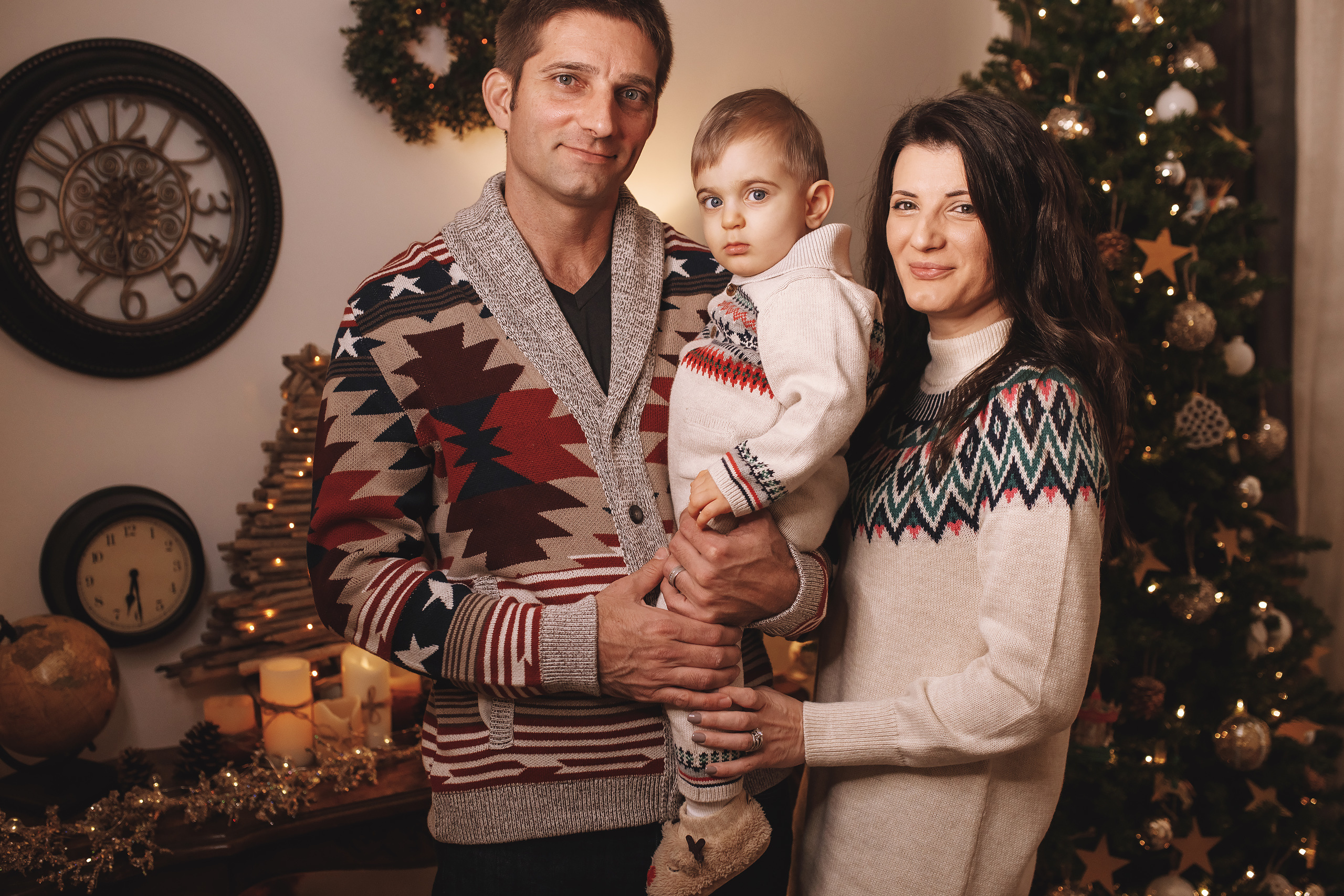 12.10.2019 Christmas Family Photoshoot 16. Wedding family event photographer in Chicago Nick Yushevich