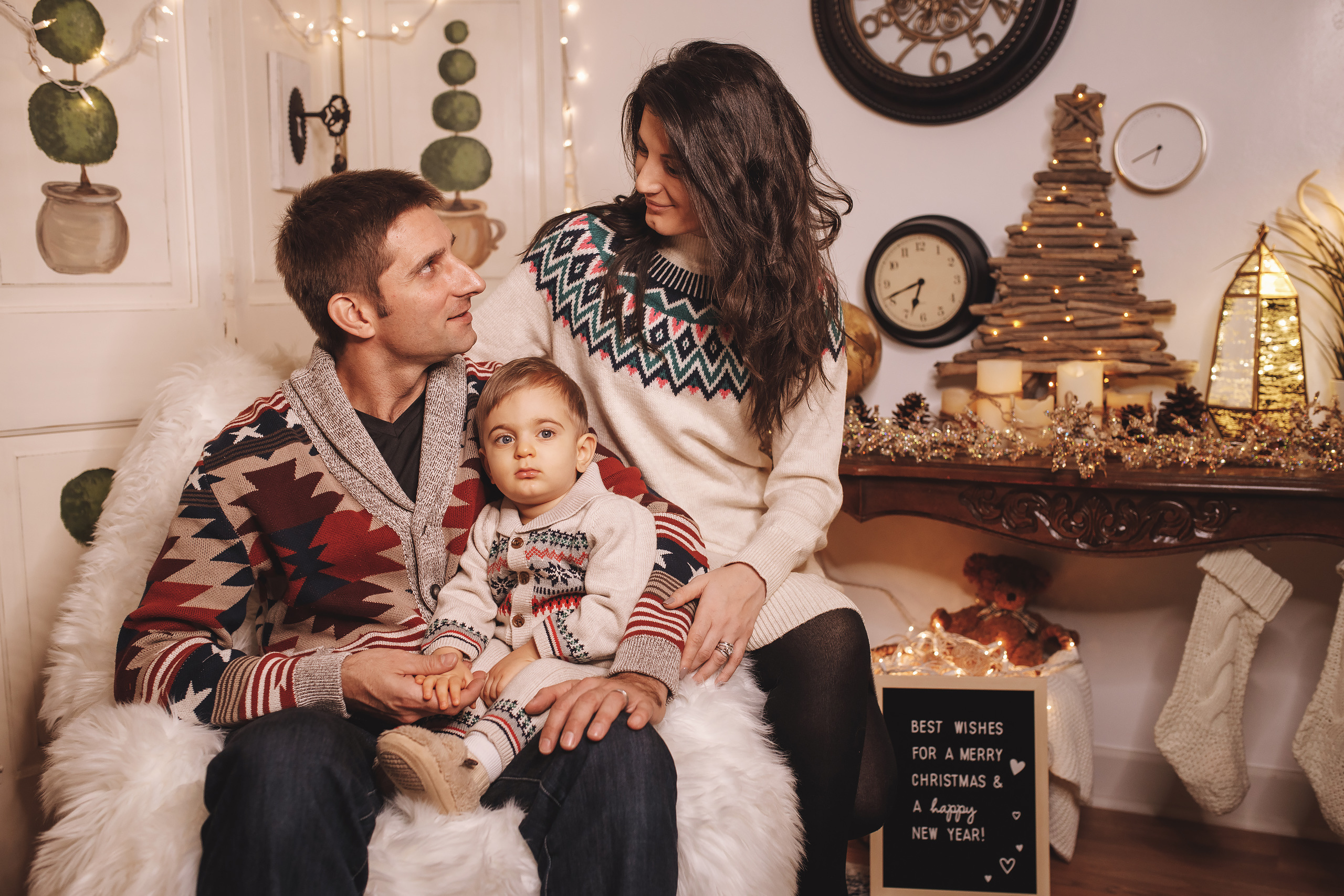 12.10.2019 Christmas Family Photoshoot 16. Wedding family event photographer in Chicago Nick Yushevich