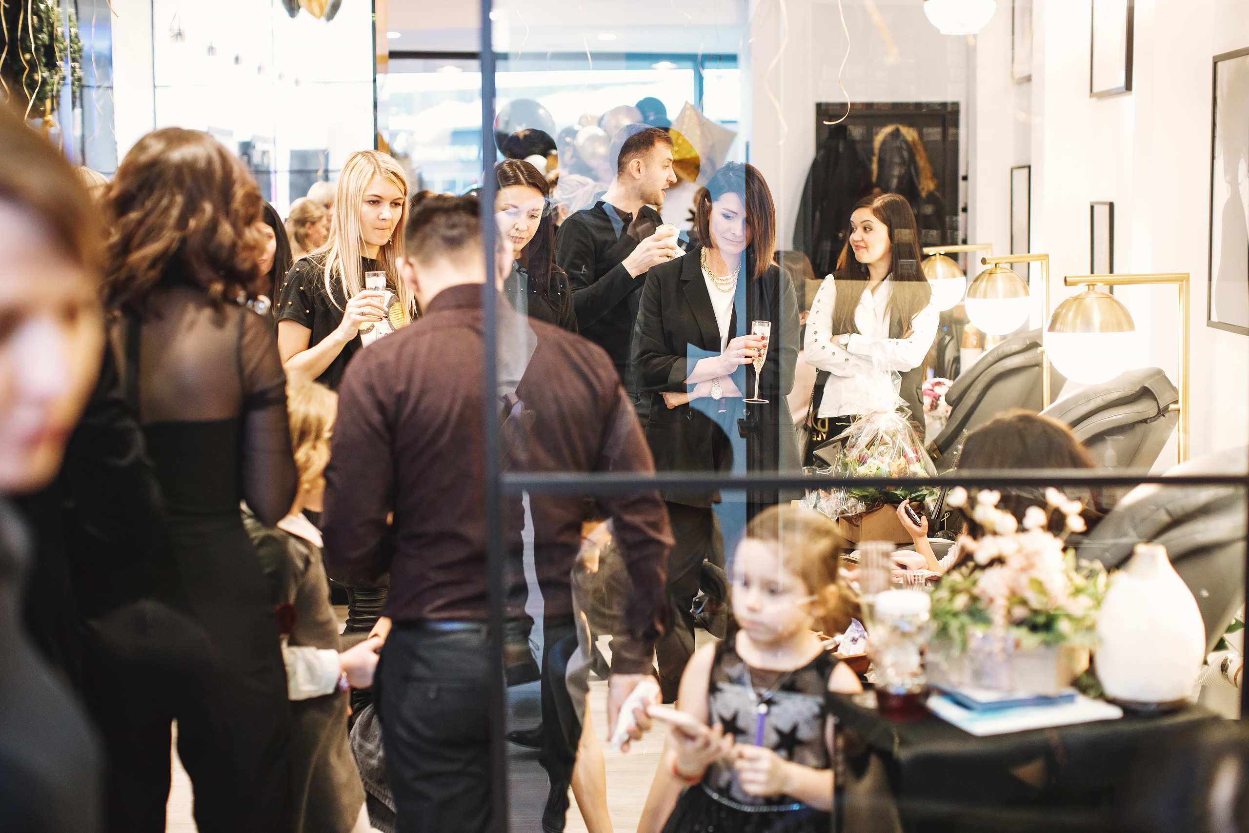 O&B style. Wedding family event photographer in Chicago Nick Yushevich