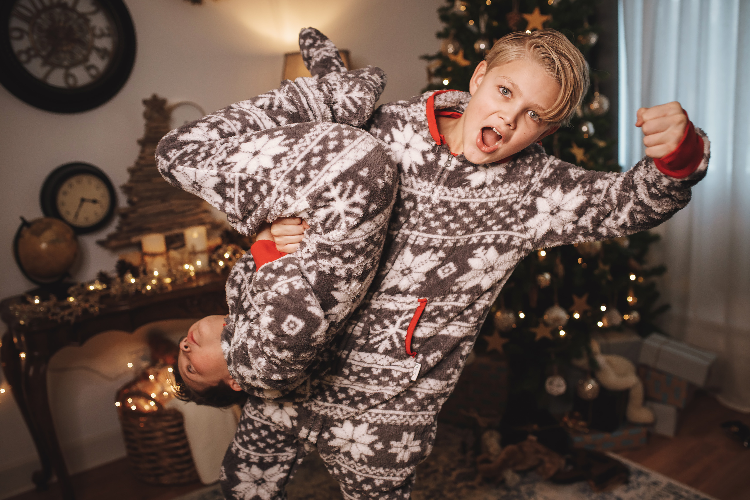 12.07.2019 Christmas Family Photoshoot 14. Wedding family event photographer in Chicago Nick Yushevich