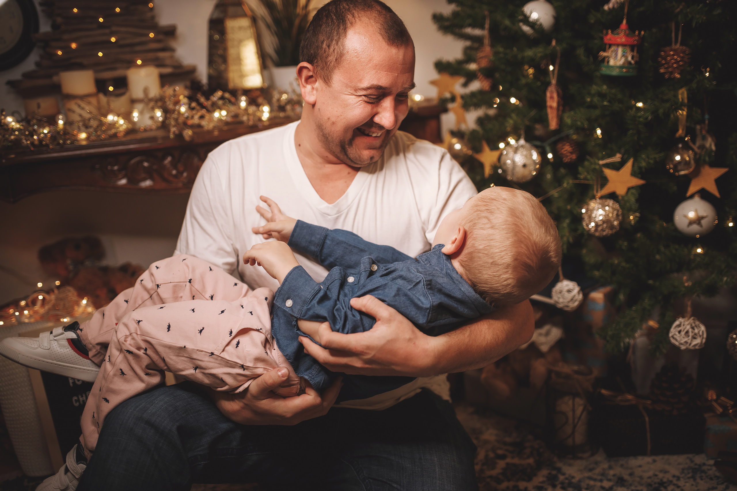 12.14.2019 Christmas Family Photoshoot 22. Wedding family event photographer in Chicago Nick Yushevich