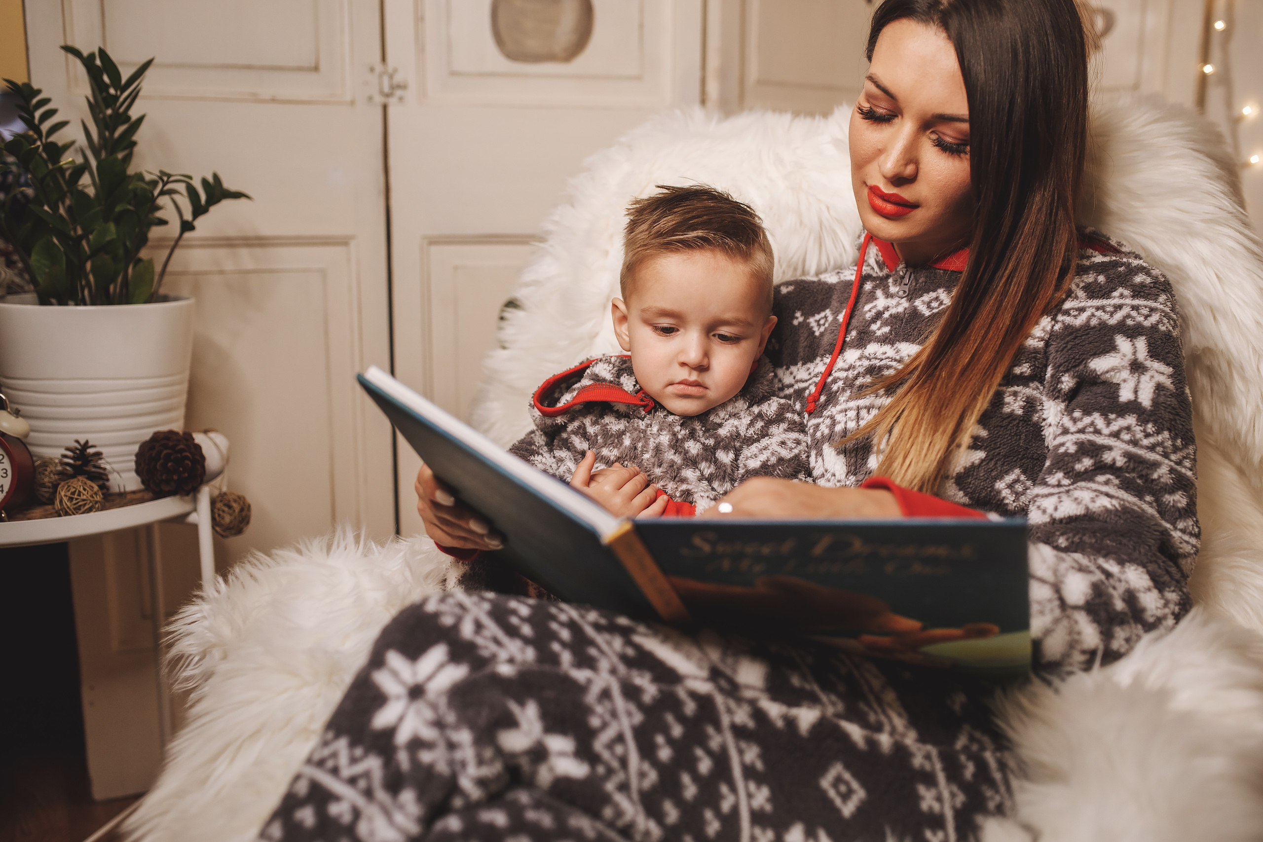 12.07.2019 Christmas Family Photoshoot 14. Wedding family event photographer in Chicago Nick Yushevich