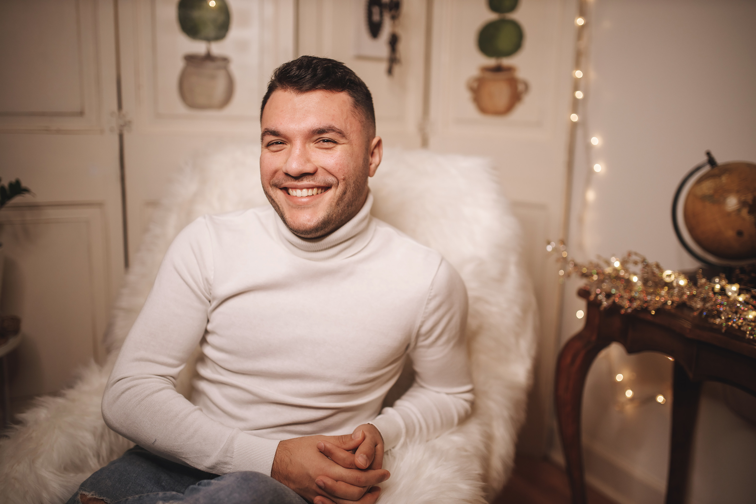 12.14.2019 Christmas Family Photoshoot 19. Wedding family event photographer in Chicago Nick Yushevich