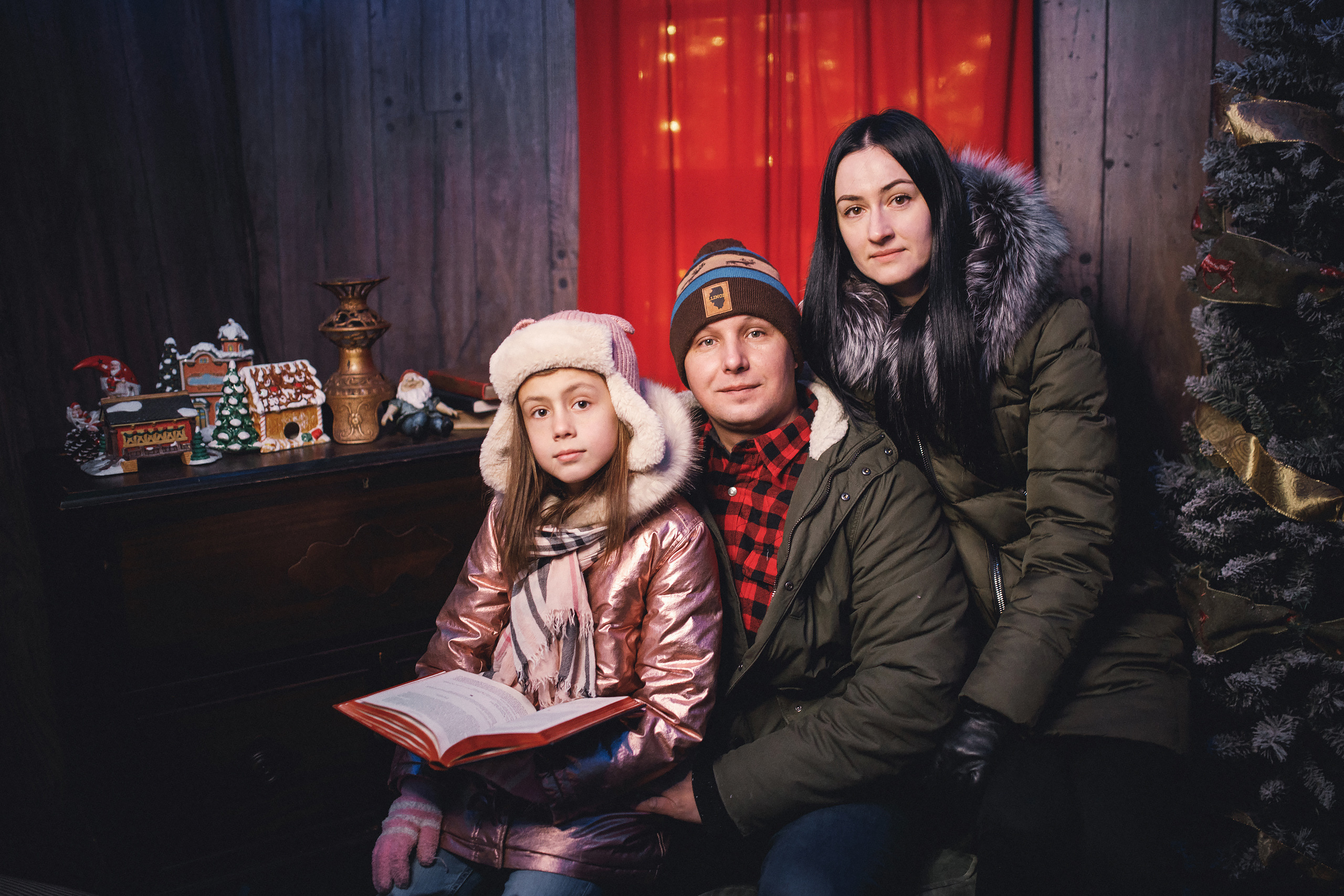 12.15.2019 Christmas Family Photoshoot. Wedding family event photographer in Chicago Nick Yushevich