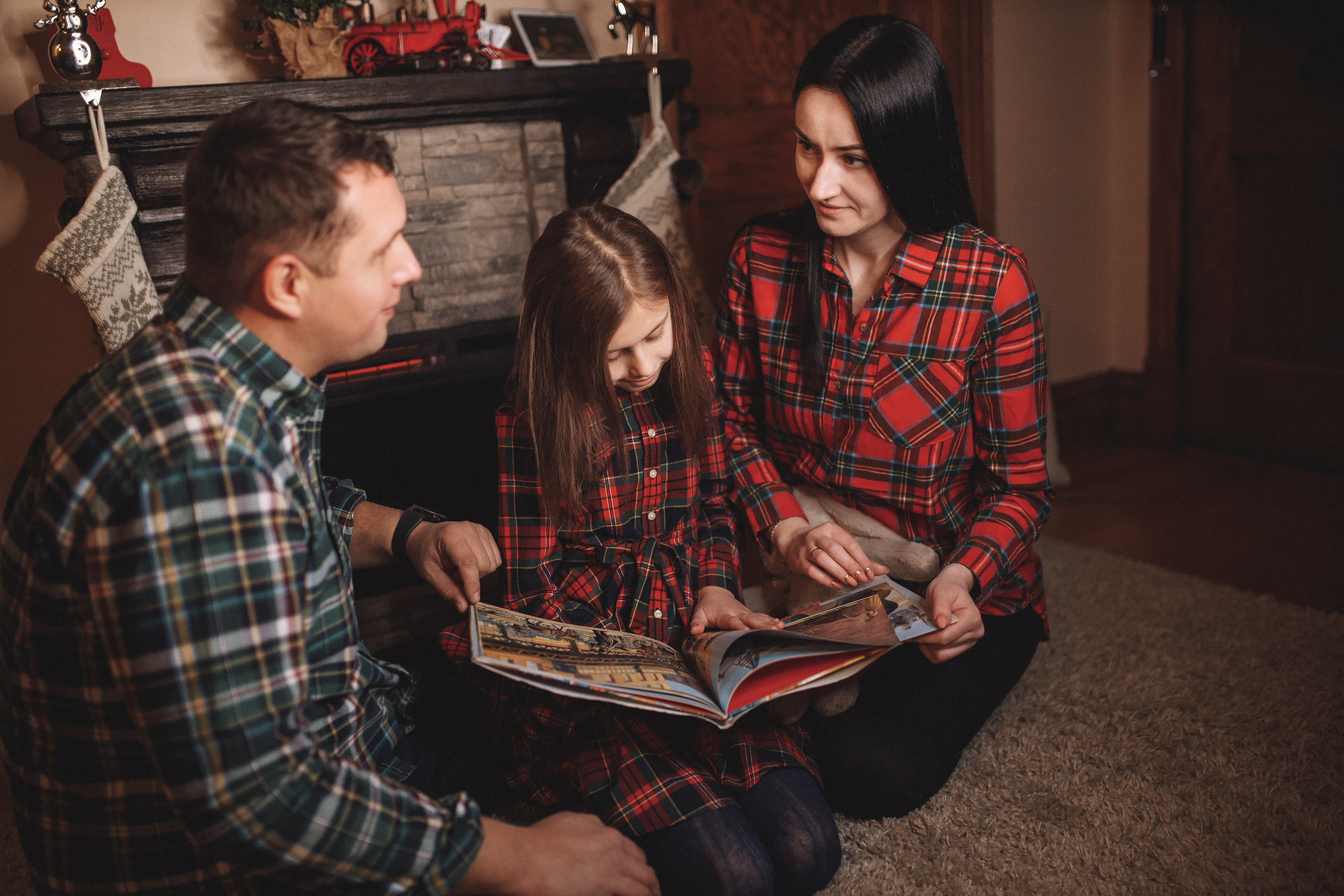 12.15.2019 Christmas Family Photoshoot. Wedding family event photographer in Chicago Nick Yushevich