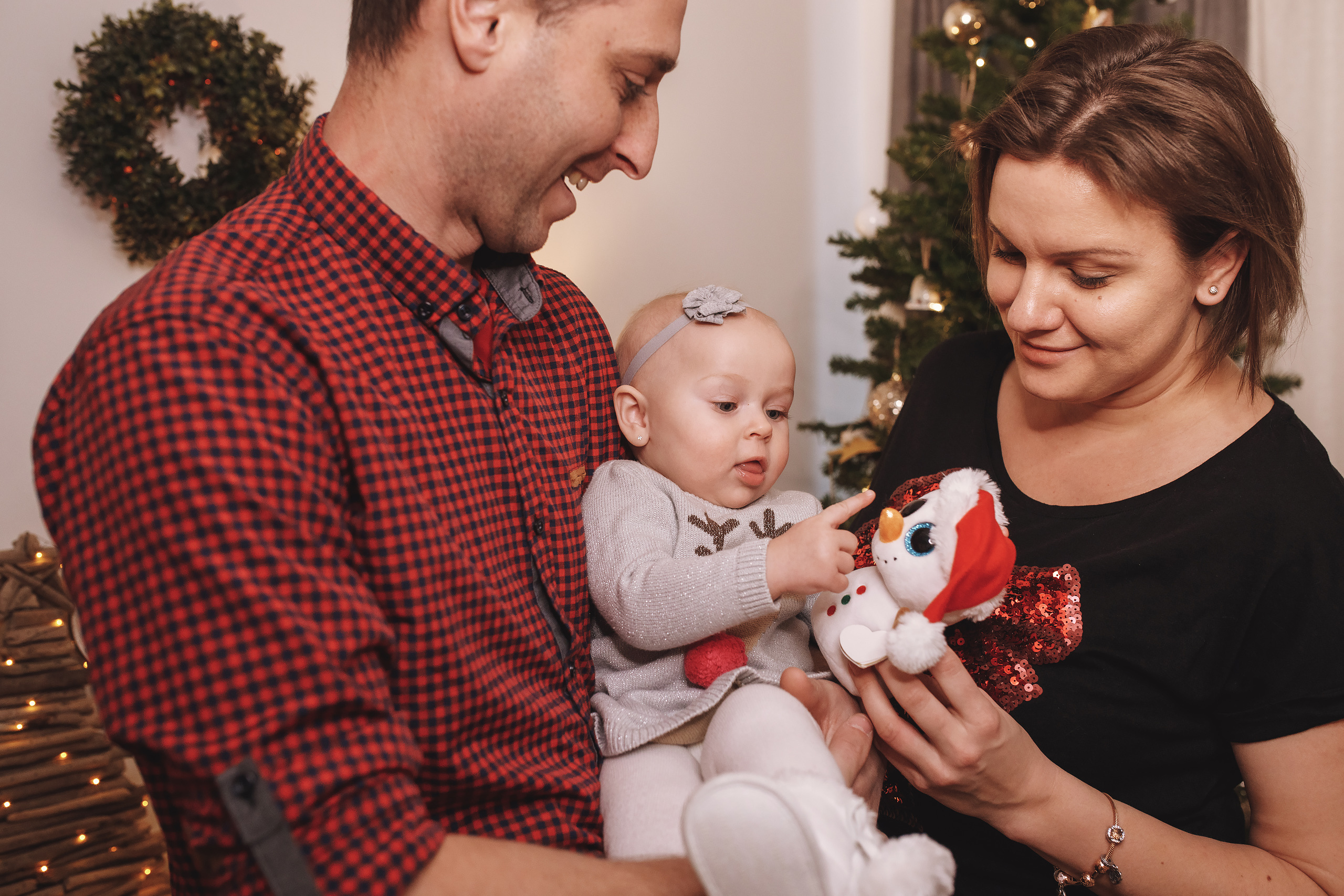 12.14.2019 Christmas Family Photoshoot 20. Wedding family event photographer in Chicago Nick Yushevich