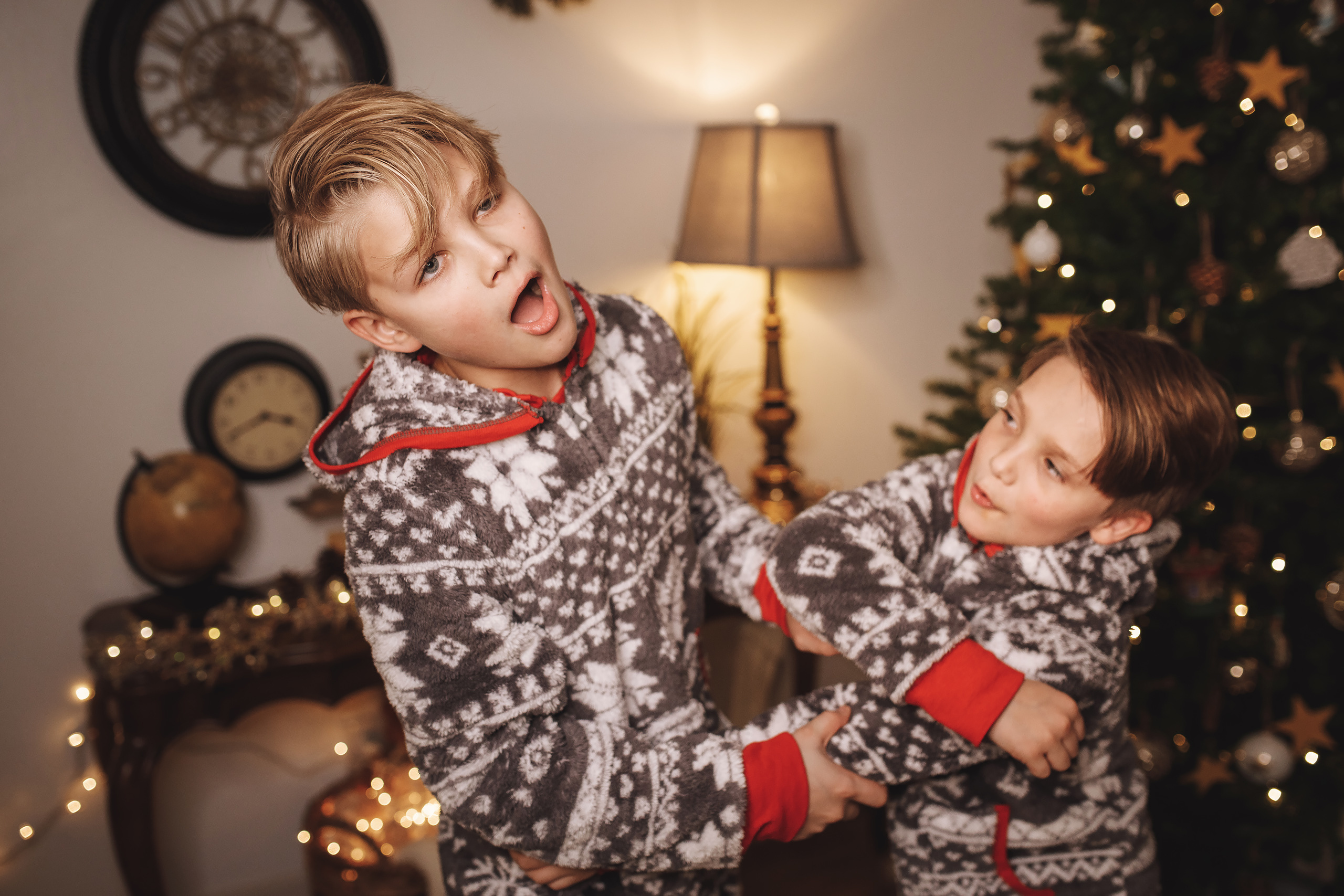 12.07.2019 Christmas Family Photoshoot 14. Wedding family event photographer in Chicago Nick Yushevich