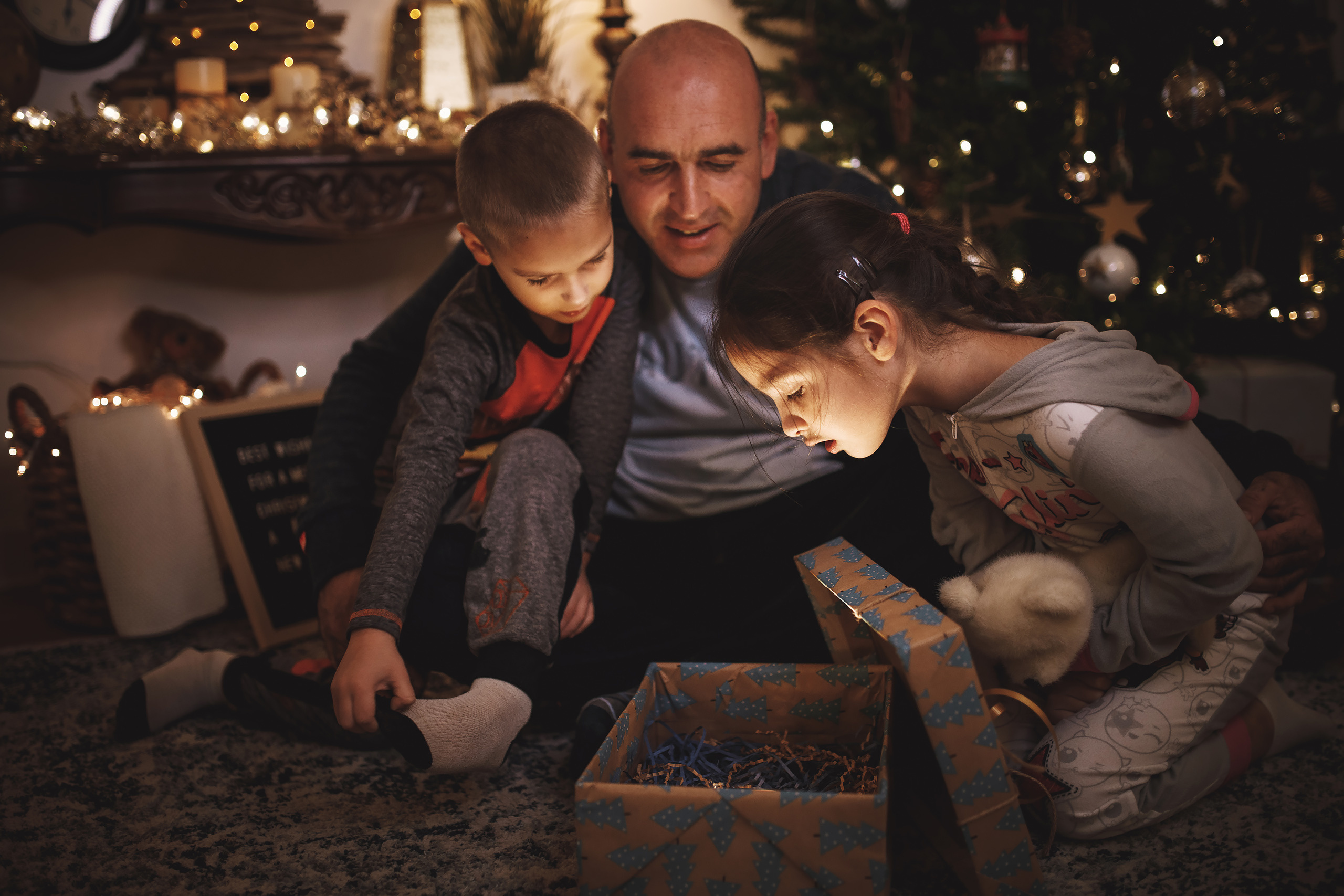 12.14.2019 Christmas Family Photoshoot 23. Wedding family event photographer in Chicago Nick Yushevich