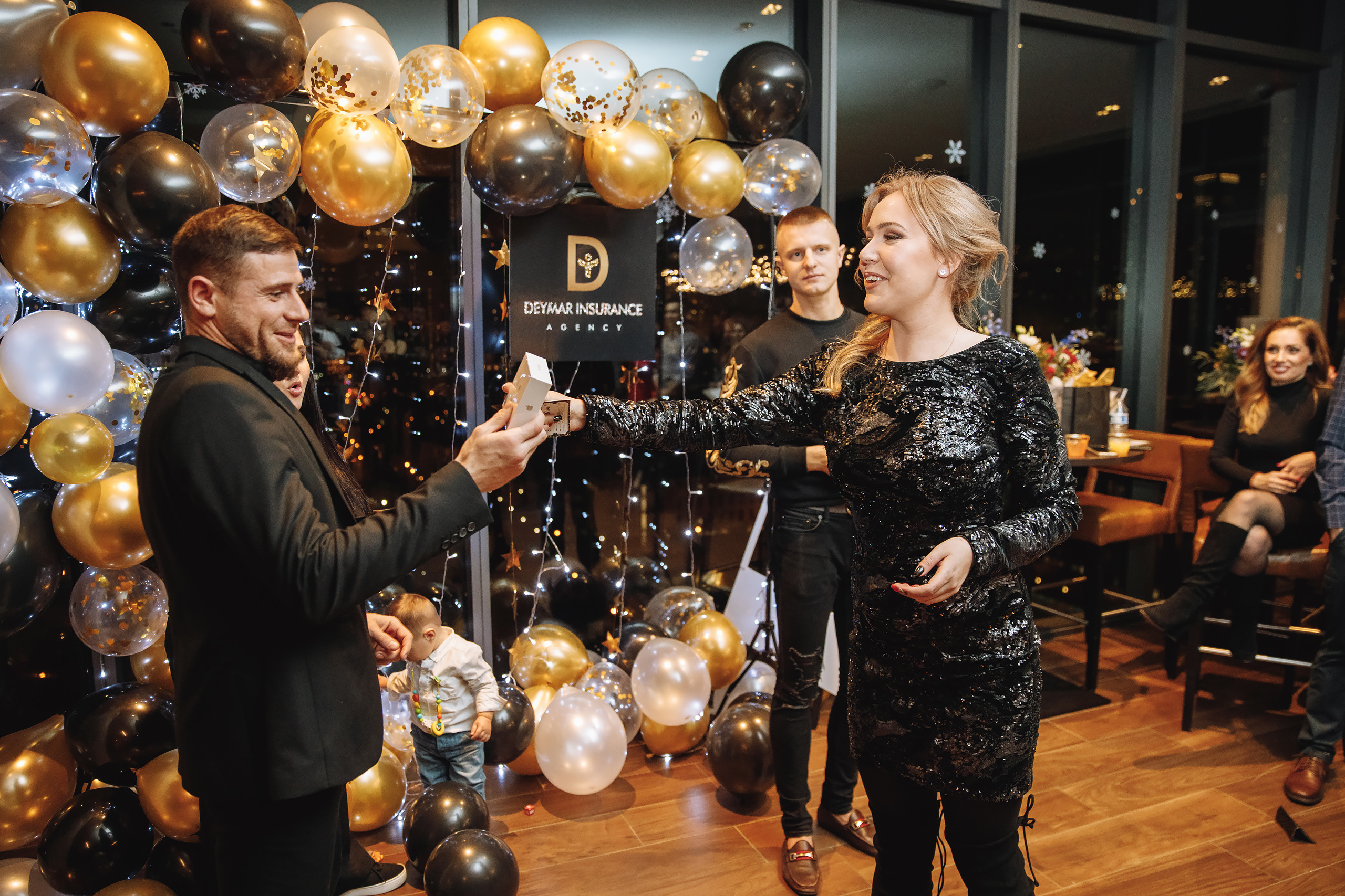 Deymar Insurance Agency. Wedding family event photographer in Chicago Nick Yushevich