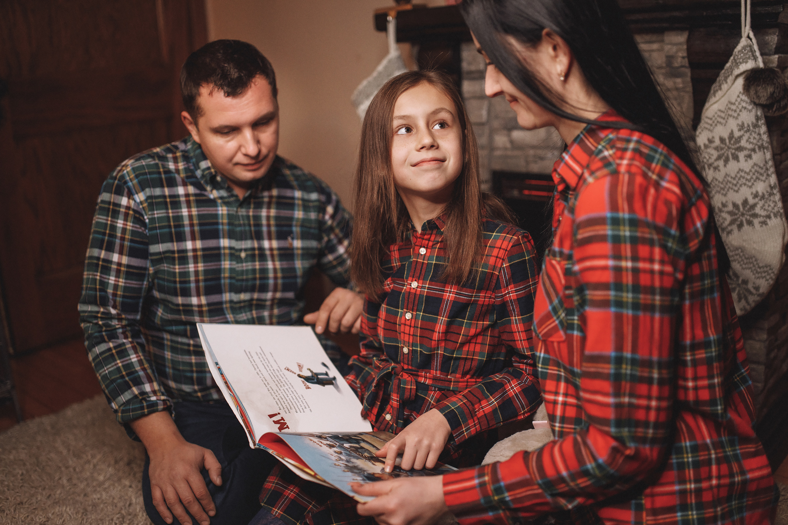 12.15.2019 Christmas Family Photoshoot. Wedding family event photographer in Chicago Nick Yushevich