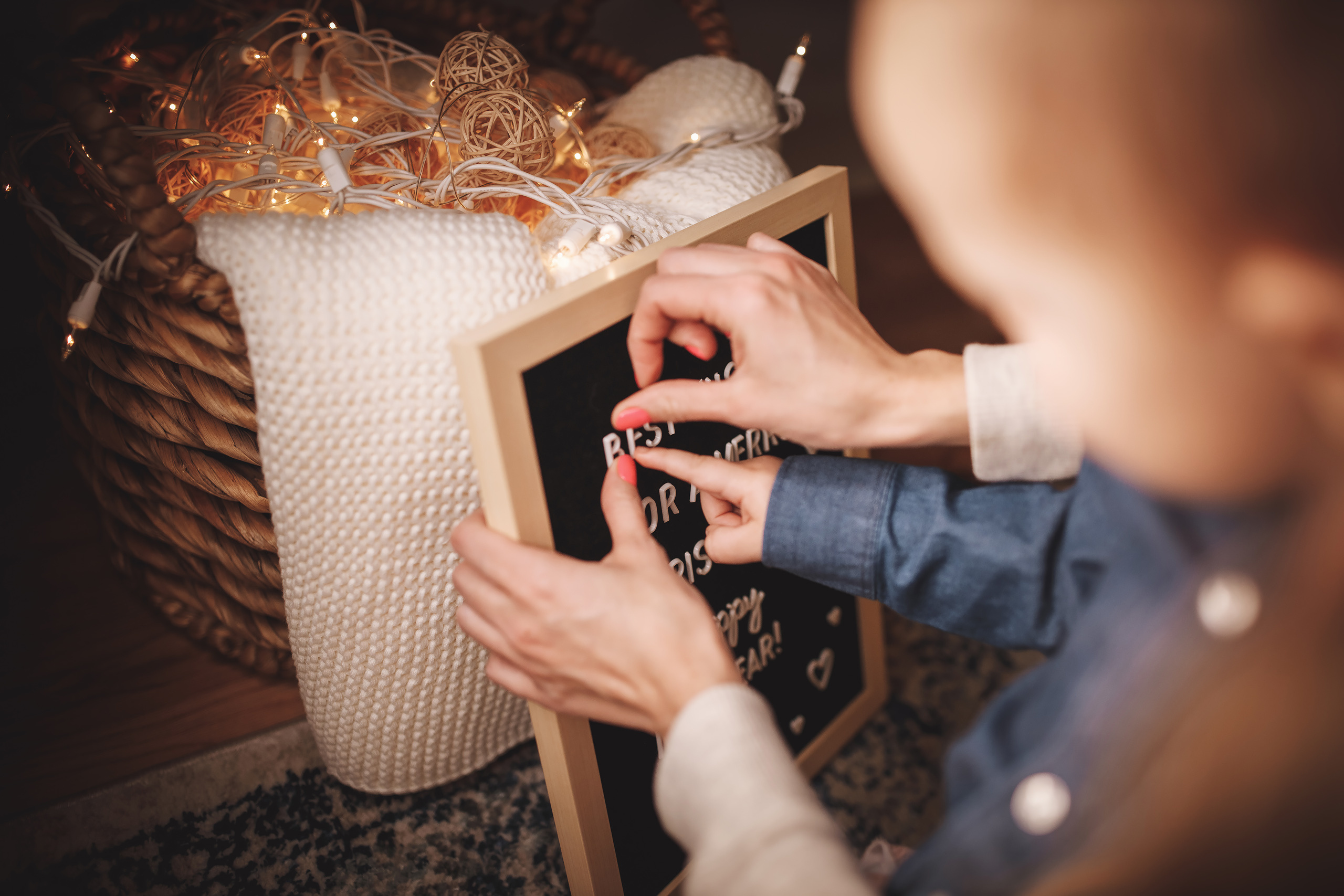 12.14.2019 Christmas Family Photoshoot 22. Wedding family event photographer in Chicago Nick Yushevich