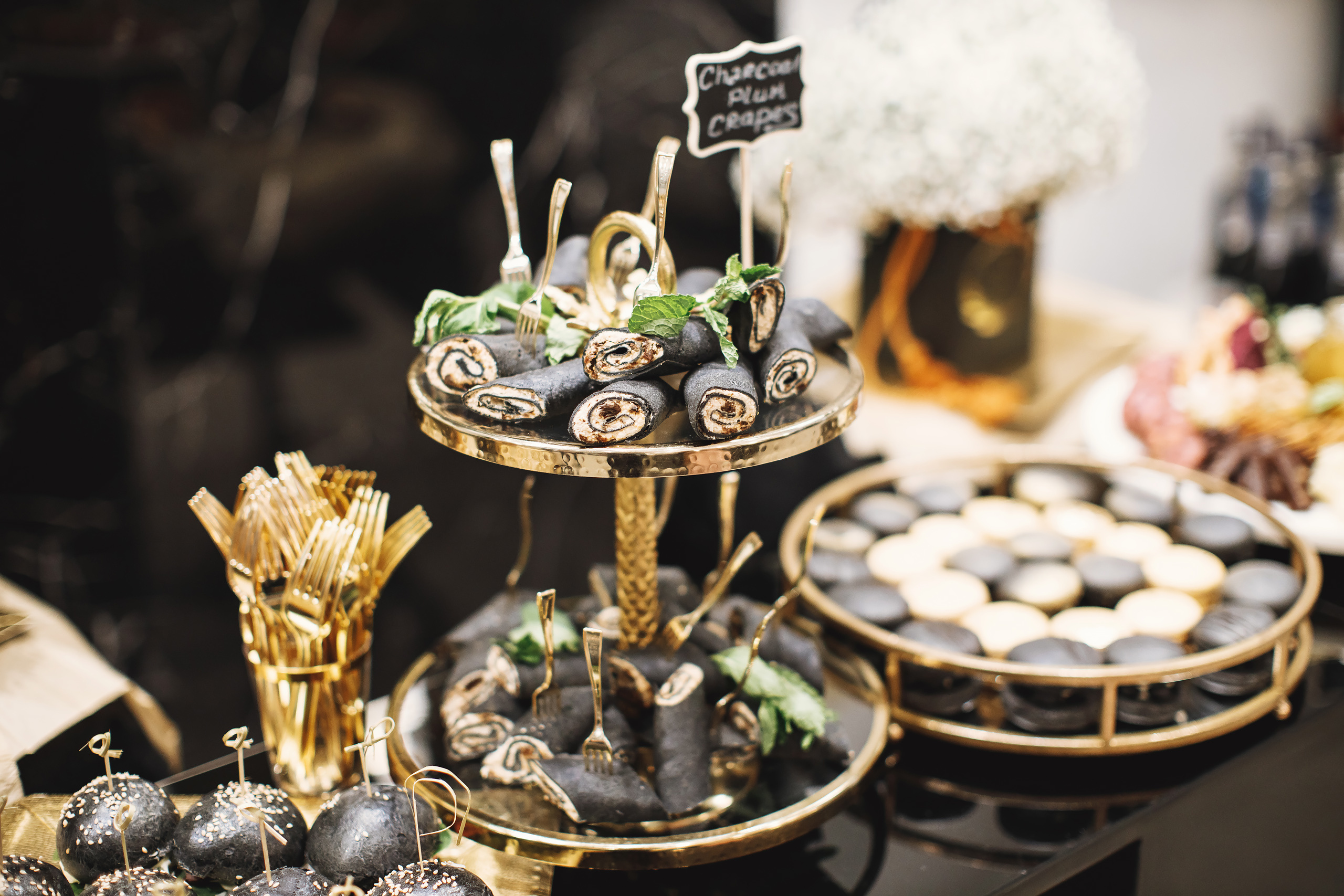 O&B style. Wedding family event photographer in Chicago Nick Yushevich