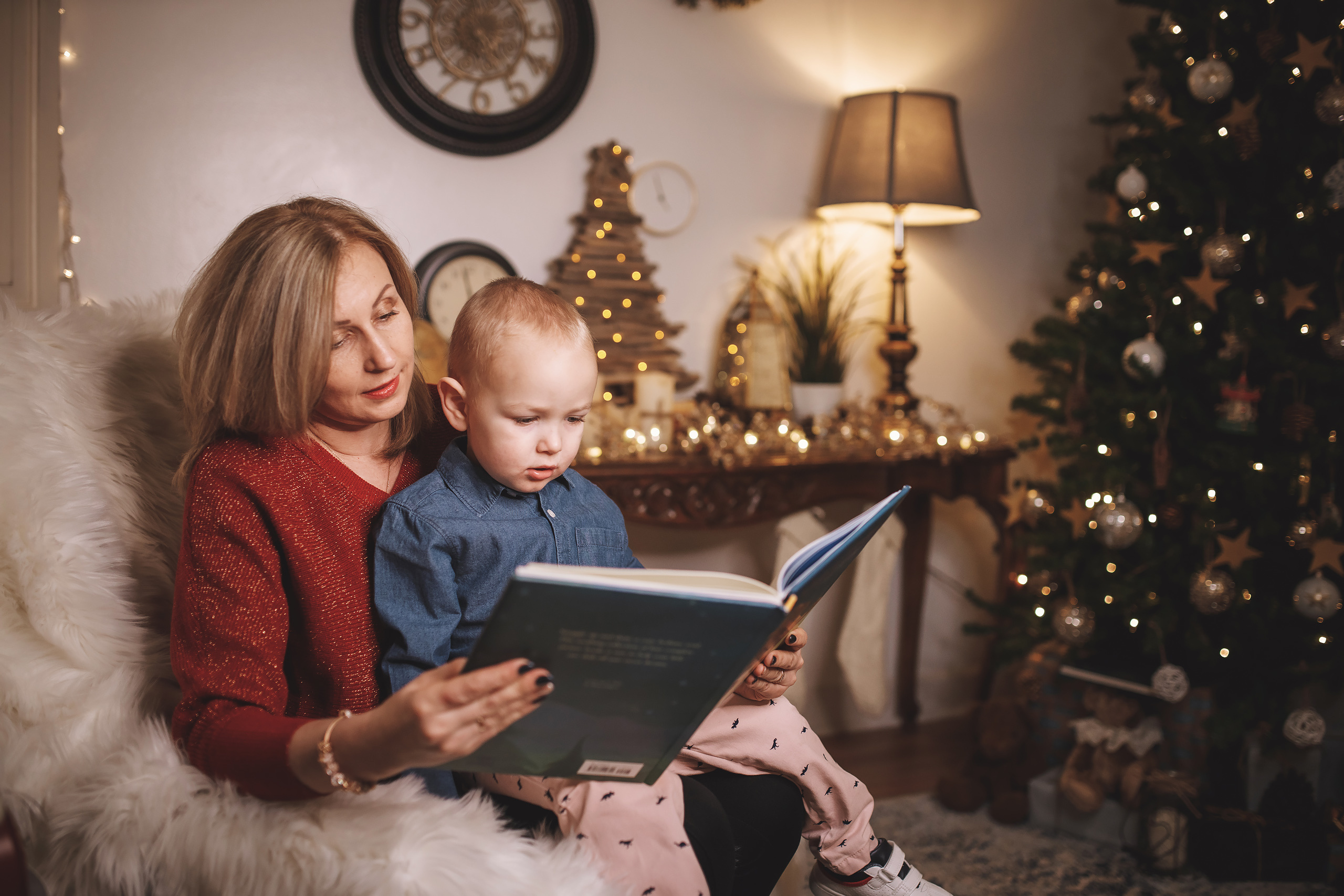 12.14.2019 Christmas Family Photoshoot 22. Wedding family event photographer in Chicago Nick Yushevich
