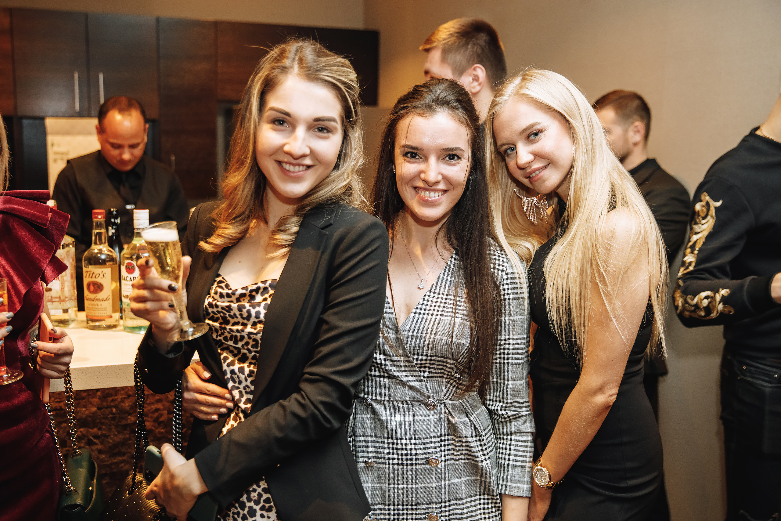 Deymar Insurance Agency. Wedding family event photographer in Chicago Nick Yushevich