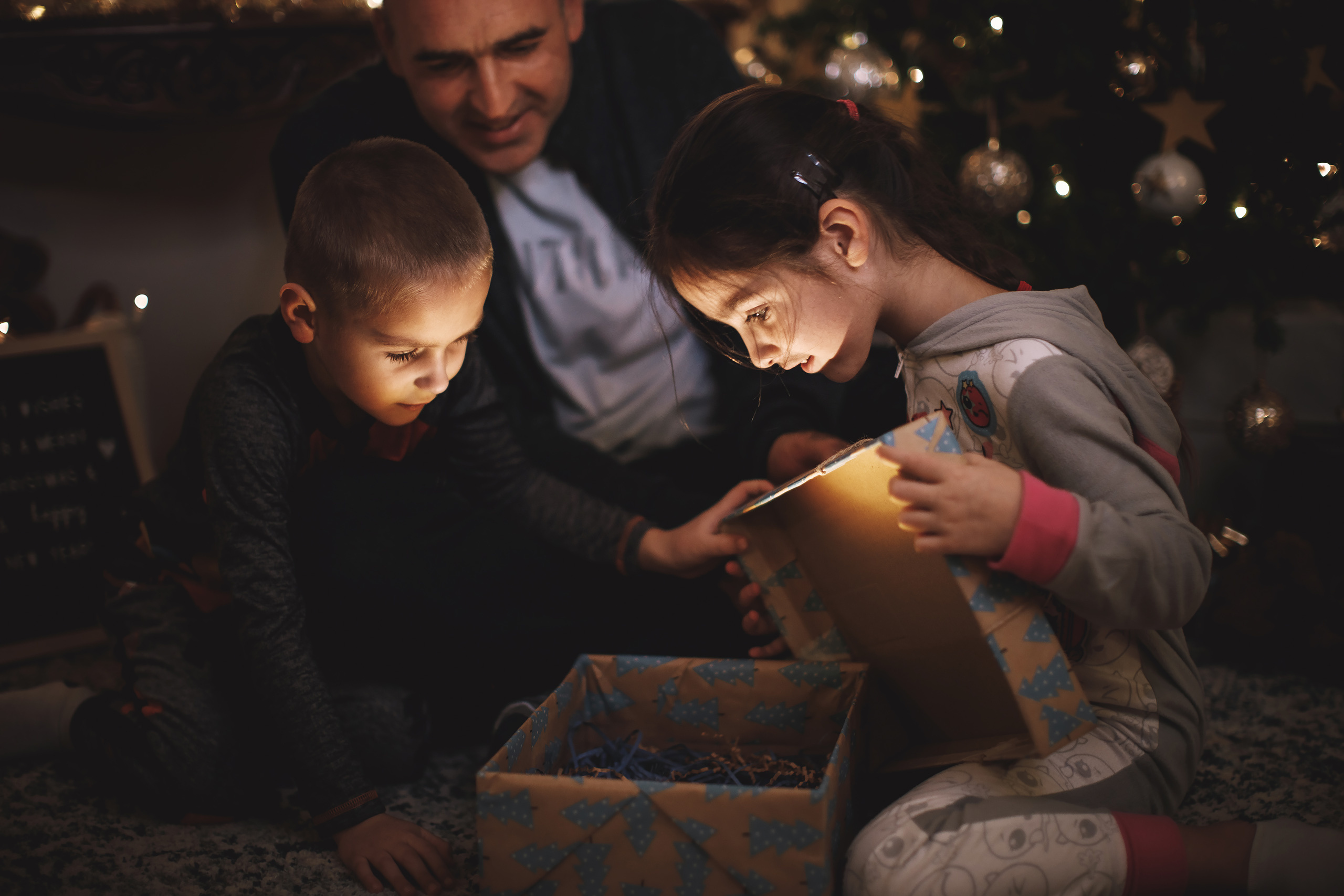 12.14.2019 Christmas Family Photoshoot 23. Wedding family event photographer in Chicago Nick Yushevich