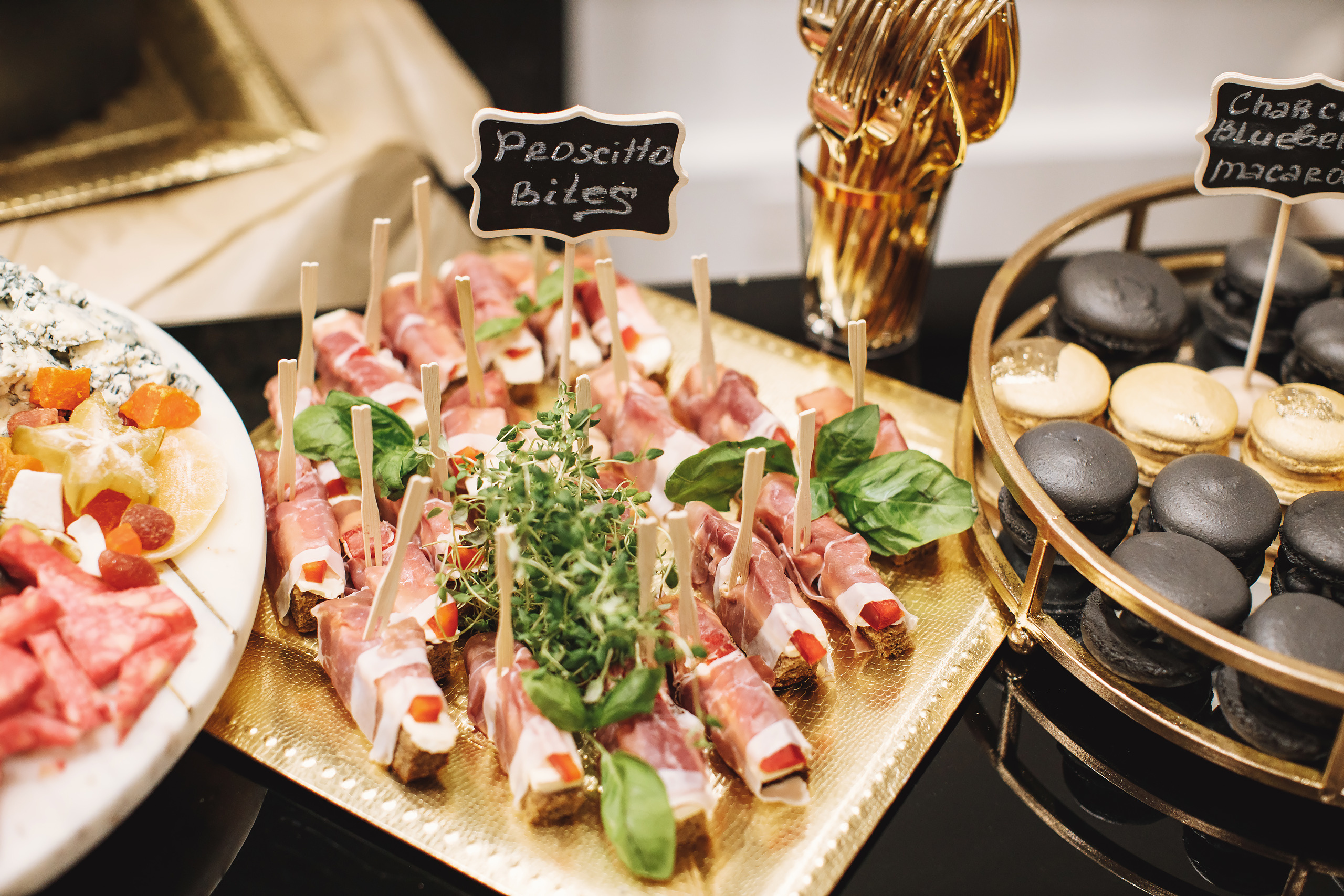 O&B style. Wedding family event photographer in Chicago Nick Yushevich