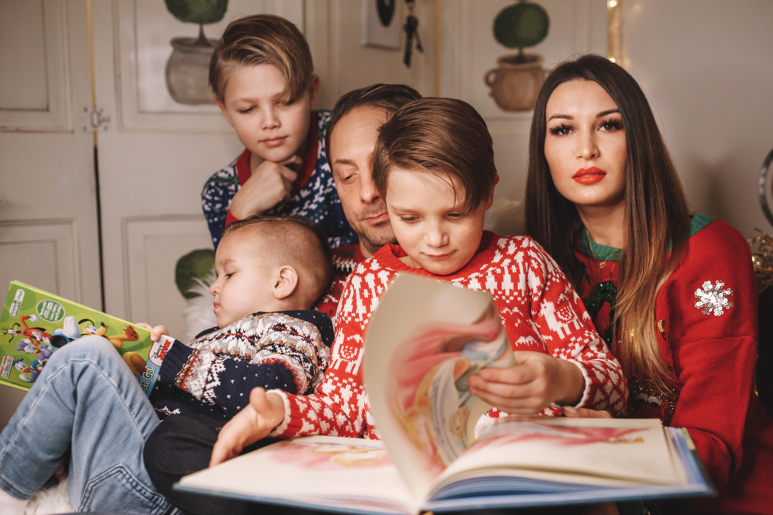 12.07.2019 Christmas Family Photoshoot 14. Wedding family event photographer in Chicago Nick Yushevich