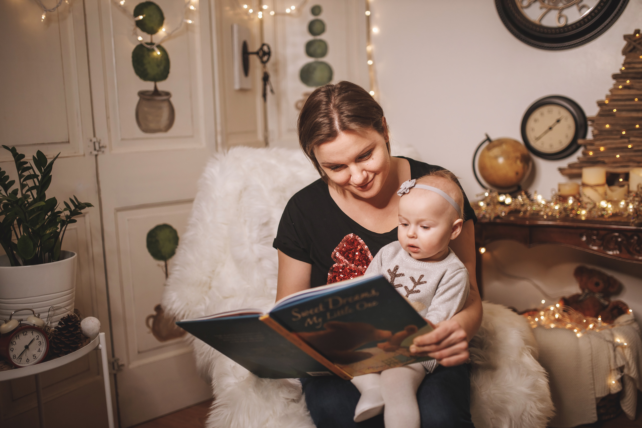 12.14.2019 Christmas Family Photoshoot 20. Wedding family event photographer in Chicago Nick Yushevich