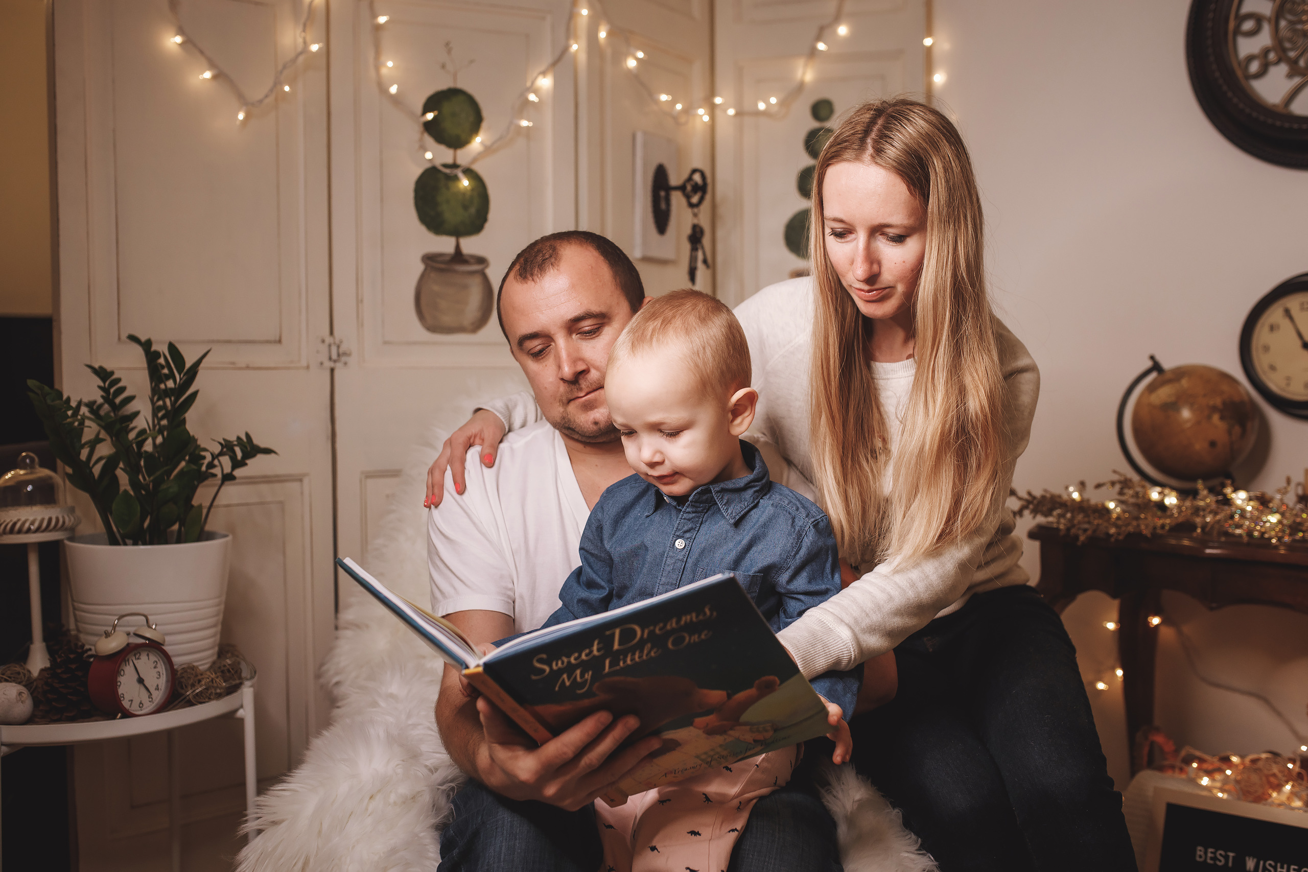 12.14.2019 Christmas Family Photoshoot 22. Wedding family event photographer in Chicago Nick Yushevich