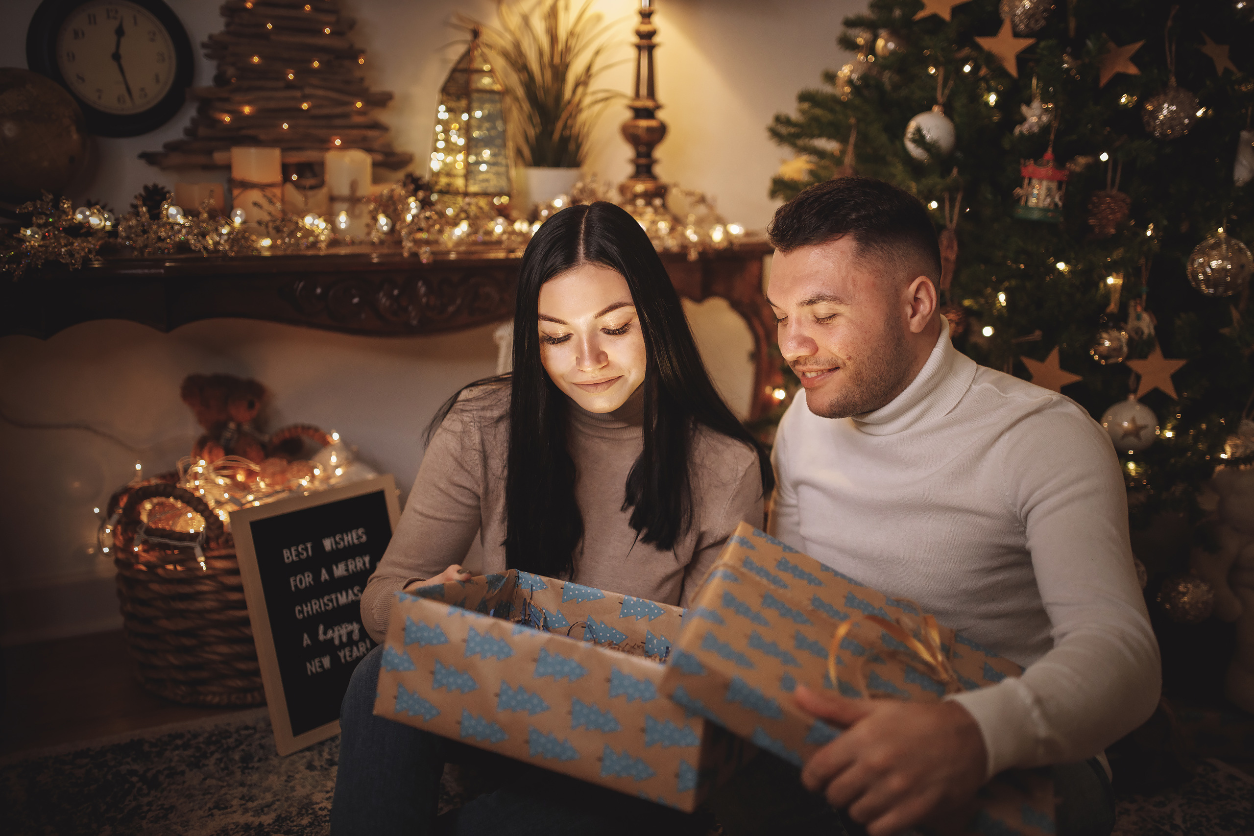 12.14.2019 Christmas Family Photoshoot 19. Wedding family event photographer in Chicago Nick Yushevich