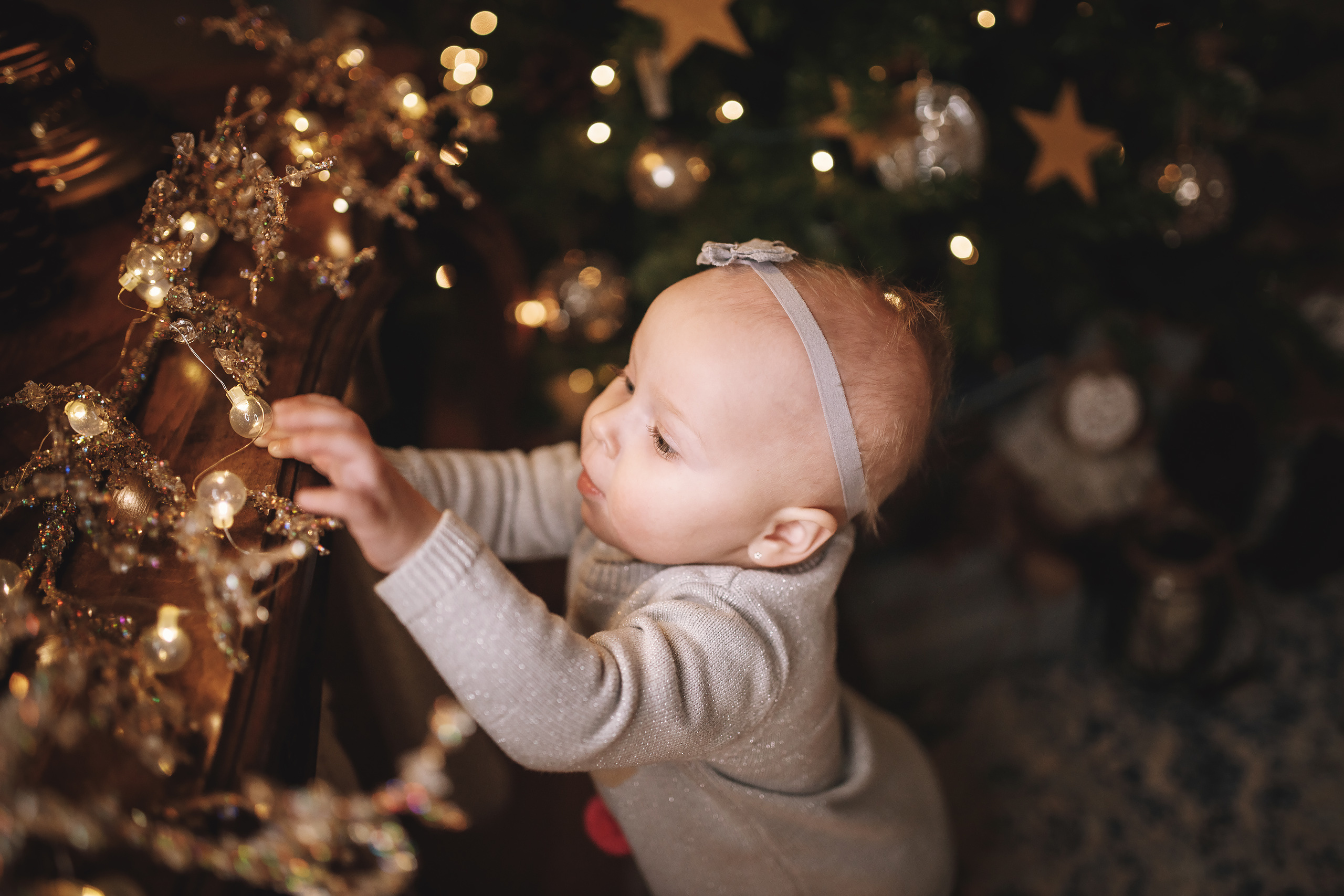 12.14.2019 Christmas Family Photoshoot 20. Wedding family event photographer in Chicago Nick Yushevich