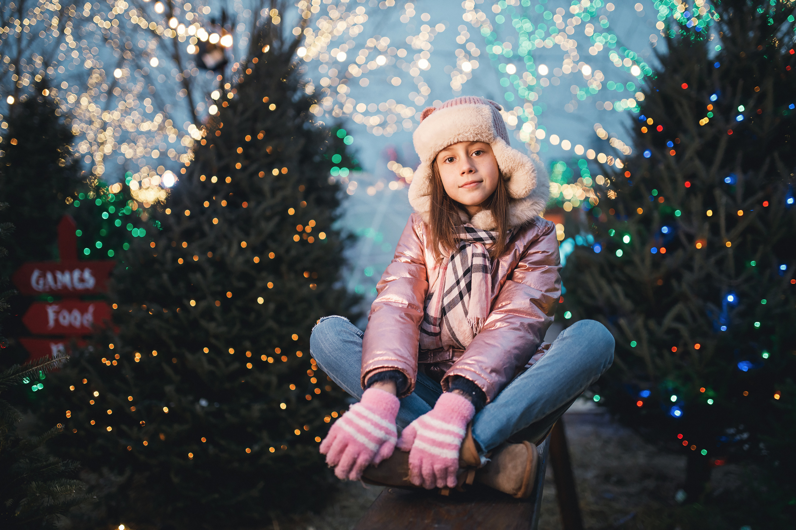 12.15.2019 Christmas Family Photoshoot. Wedding family event photographer in Chicago Nick Yushevich