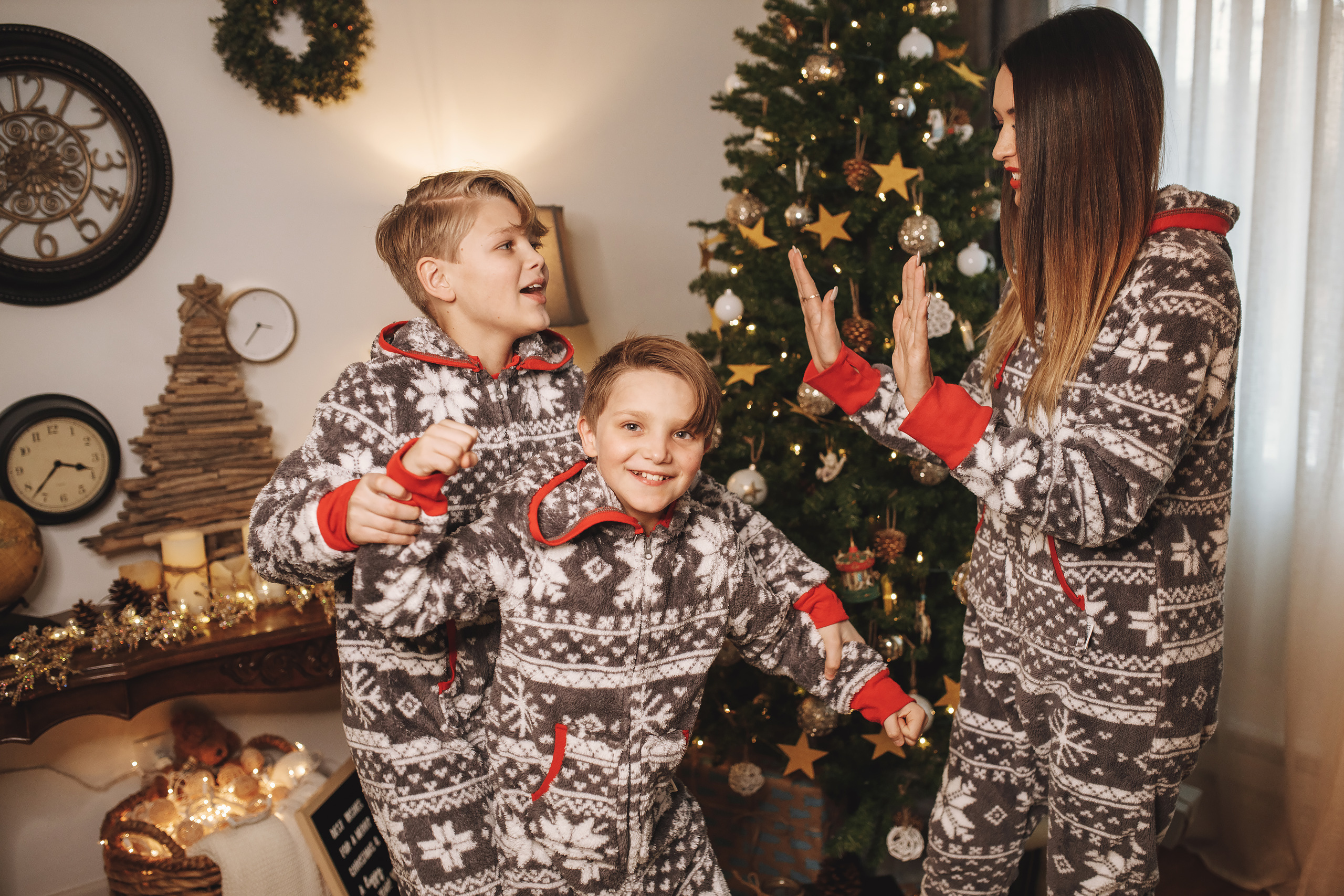 12.07.2019 Christmas Family Photoshoot 14. Wedding family event photographer in Chicago Nick Yushevich