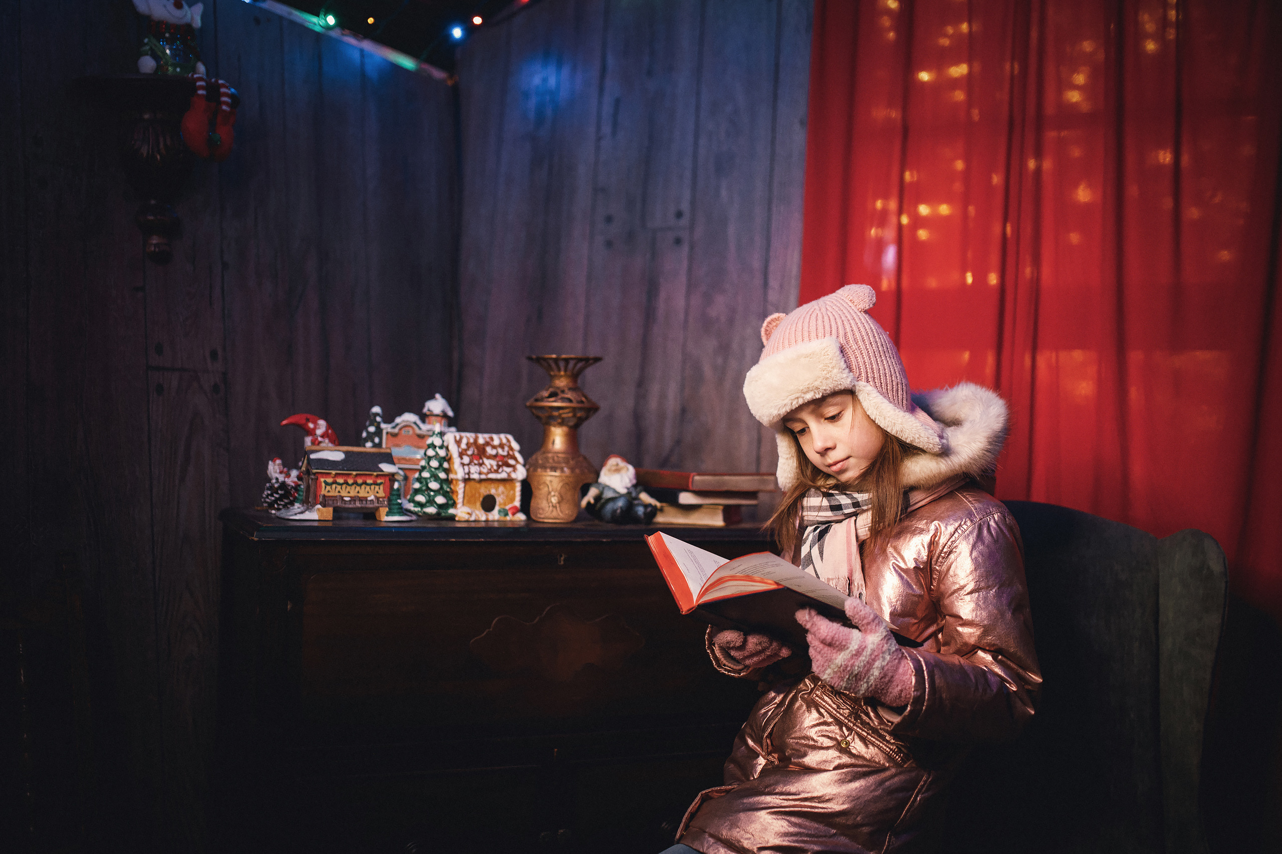 12.15.2019 Christmas Family Photoshoot. Wedding family event photographer in Chicago Nick Yushevich