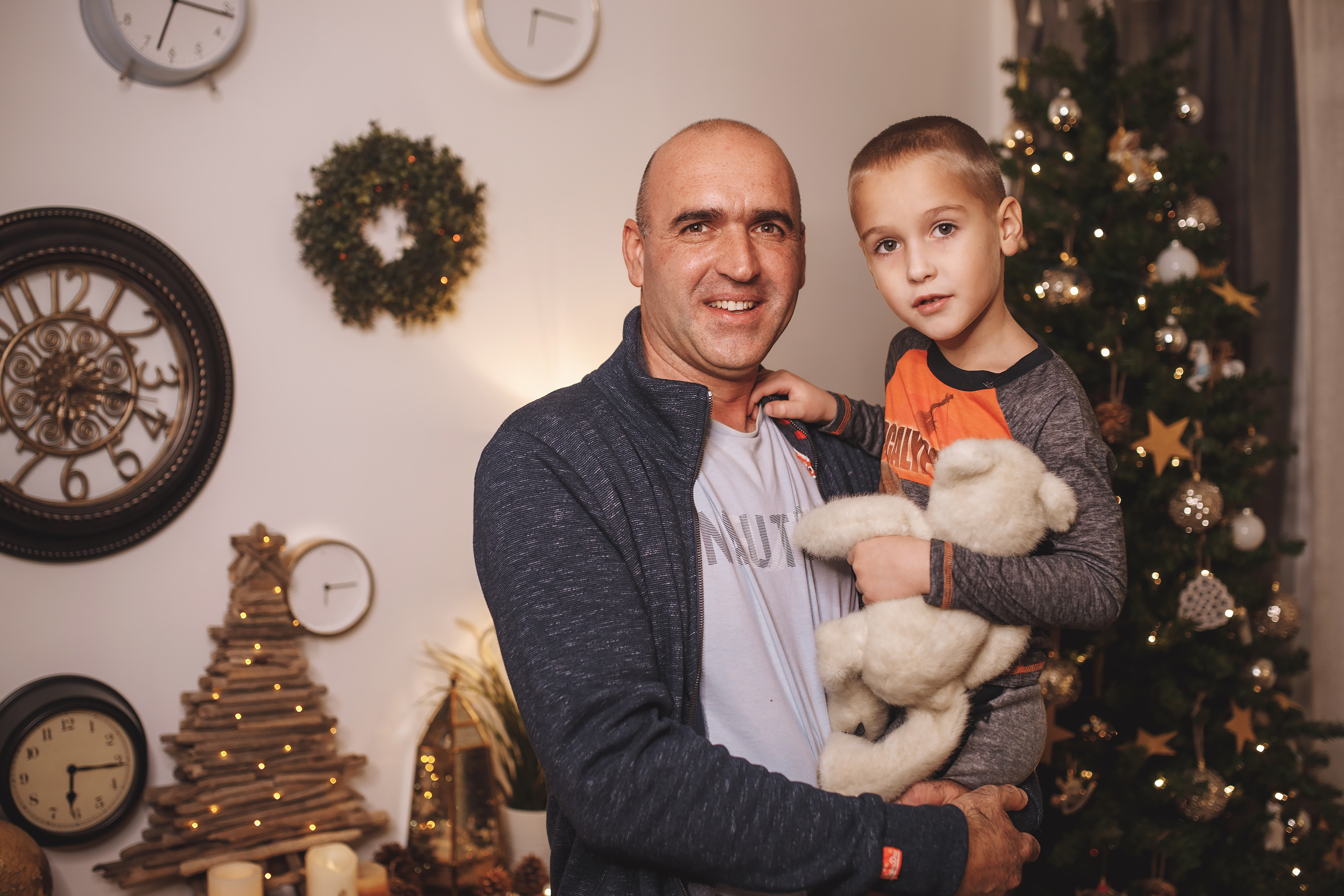 12.14.2019 Christmas Family Photoshoot 23. Wedding family event photographer in Chicago Nick Yushevich
