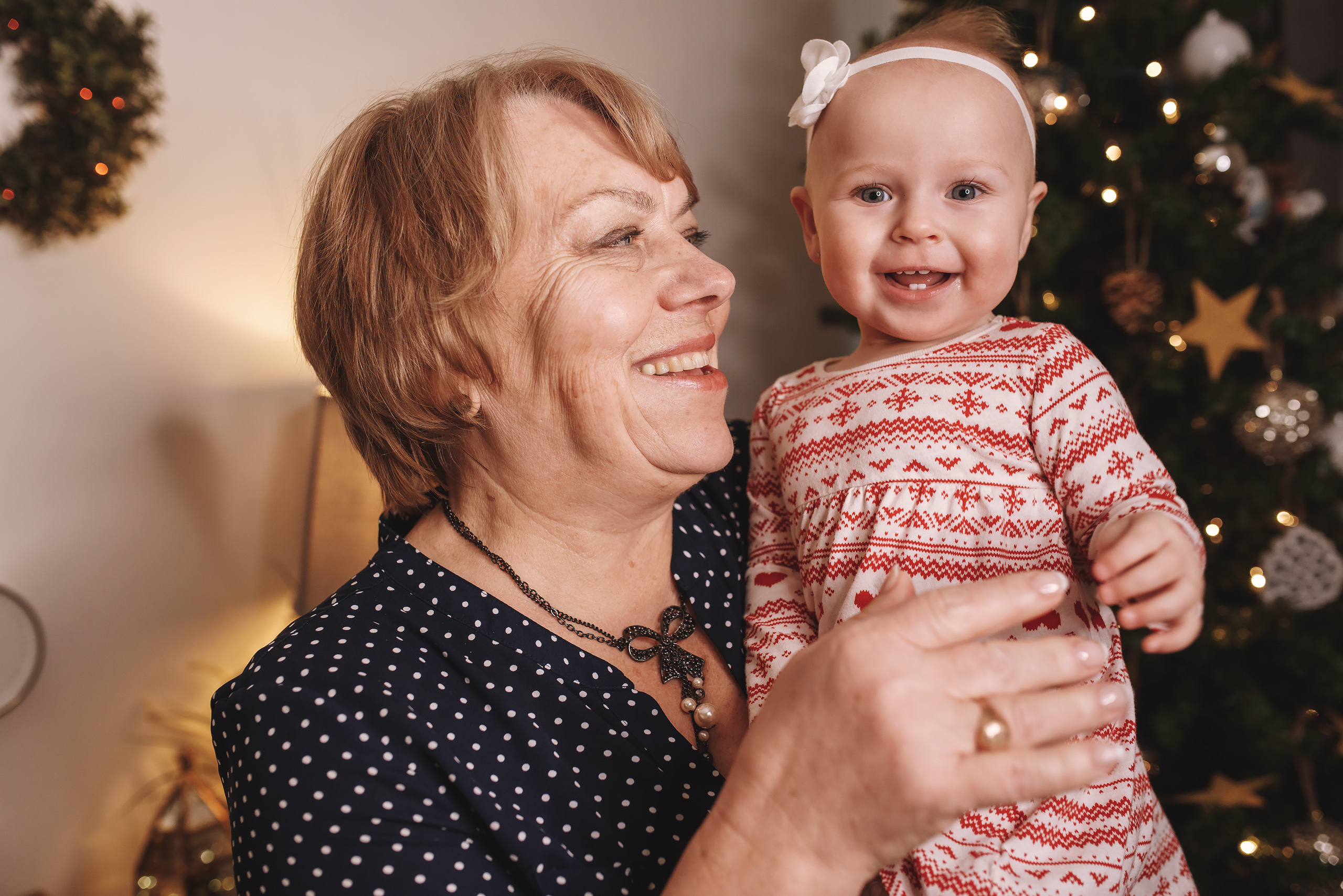 12.14.2019 Christmas Family Photoshoot 20. Wedding family event photographer in Chicago Nick Yushevich