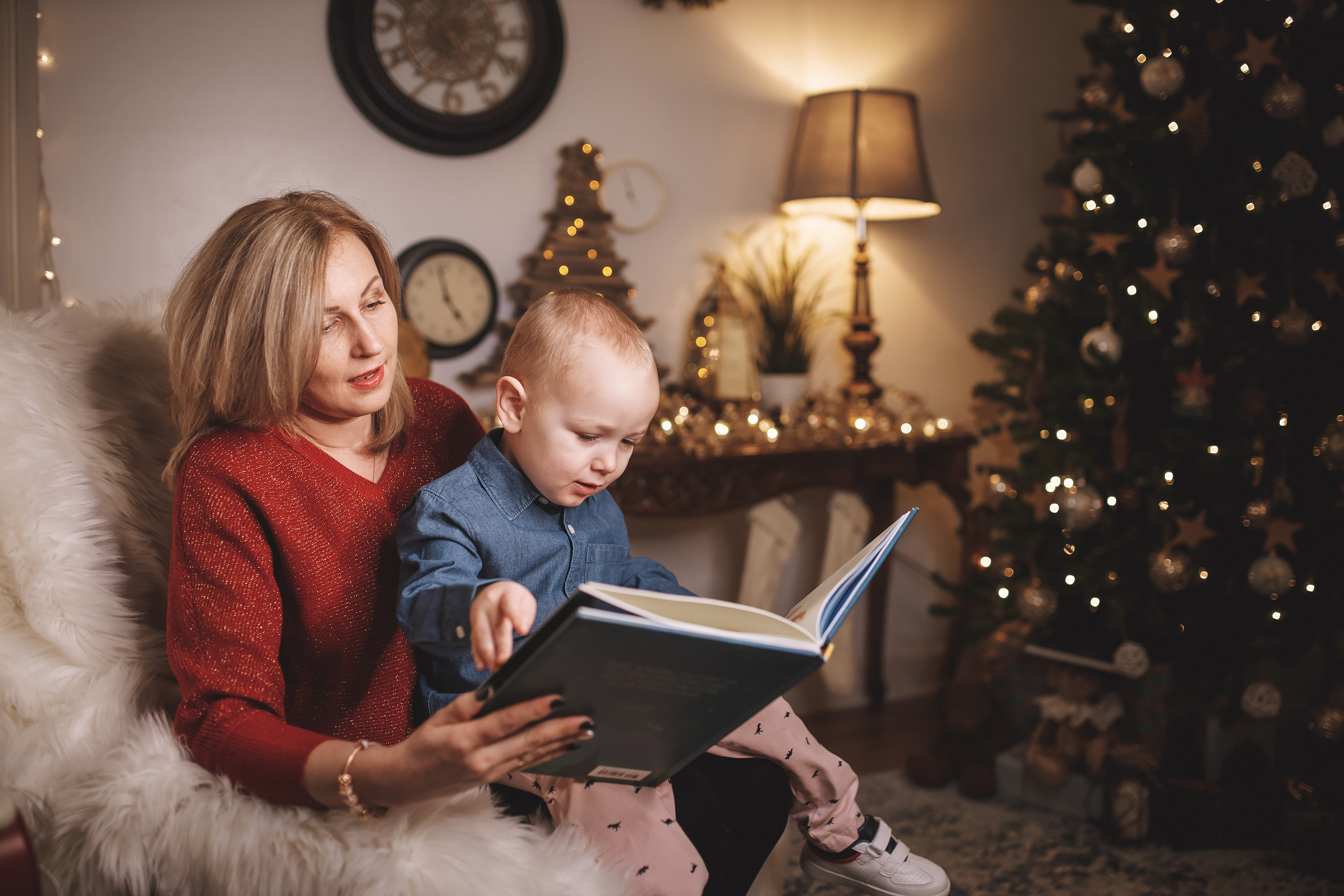 12.14.2019 Christmas Family Photoshoot 22. Wedding family event photographer in Chicago Nick Yushevich