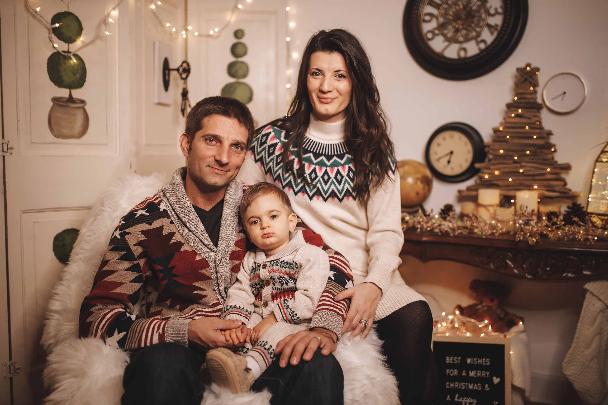 12.10.2019 Christmas Family Photoshoot 16. Wedding family event photographer in Chicago Nick Yushevich