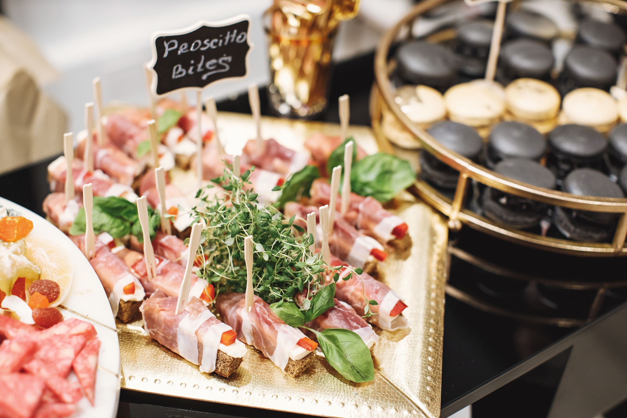 O&B style. Wedding family event photographer in Chicago Nick Yushevich