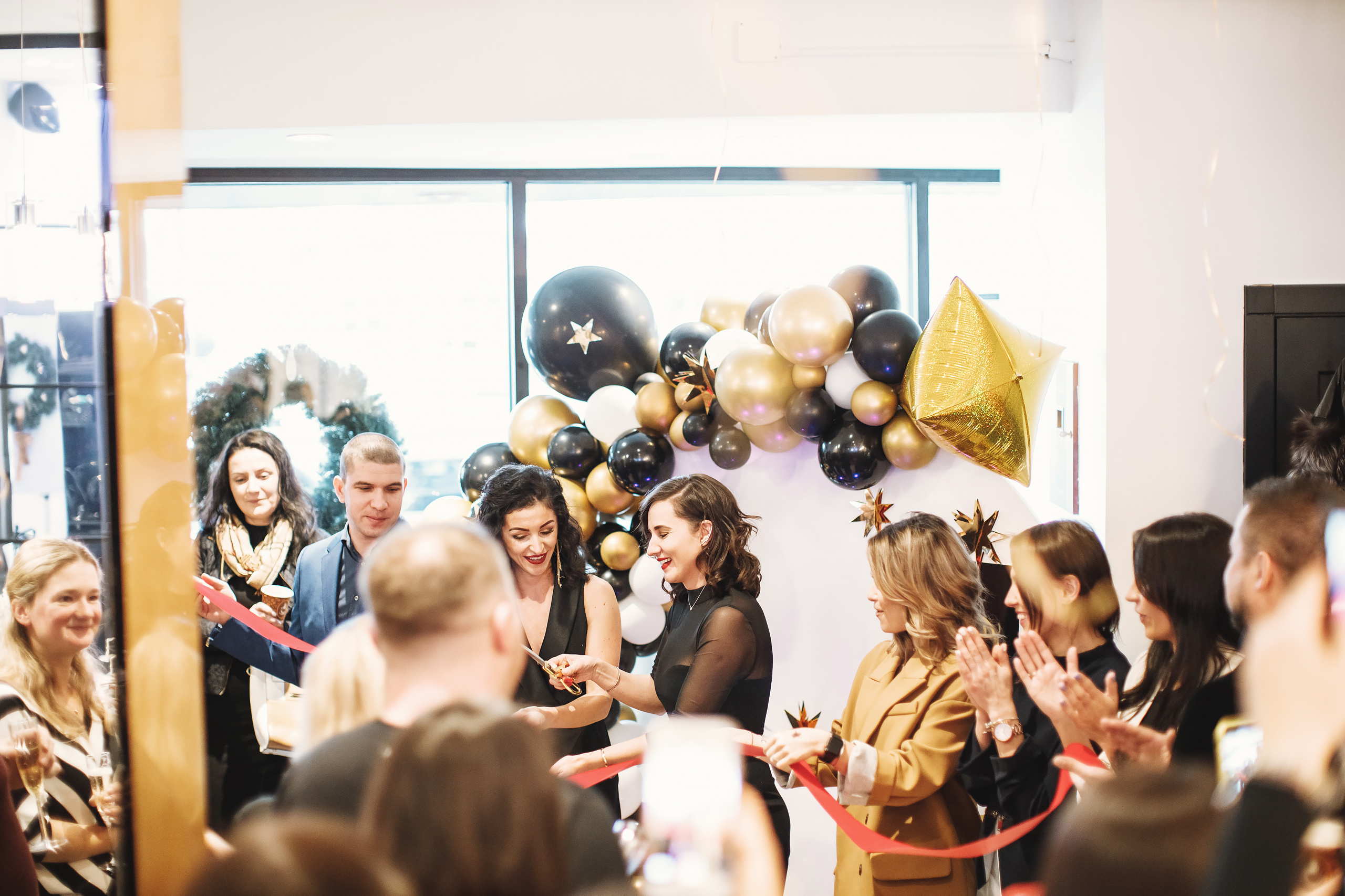 O&B style. Wedding family event photographer in Chicago Nick Yushevich