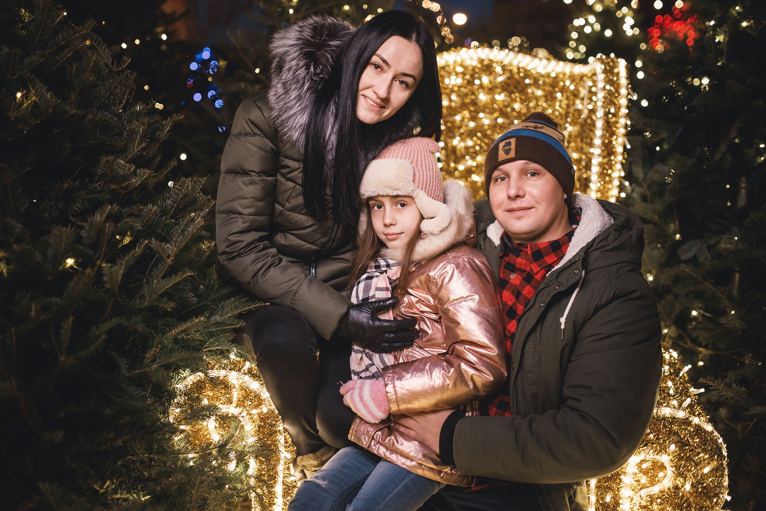 12.15.2019 Christmas Family Photoshoot. Wedding family event photographer in Chicago Nick Yushevich