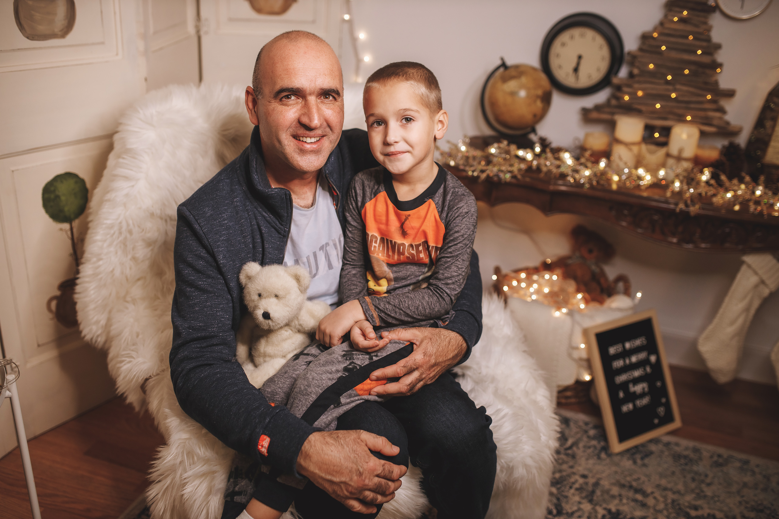 12.14.2019 Christmas Family Photoshoot 23. Wedding family event photographer in Chicago Nick Yushevich