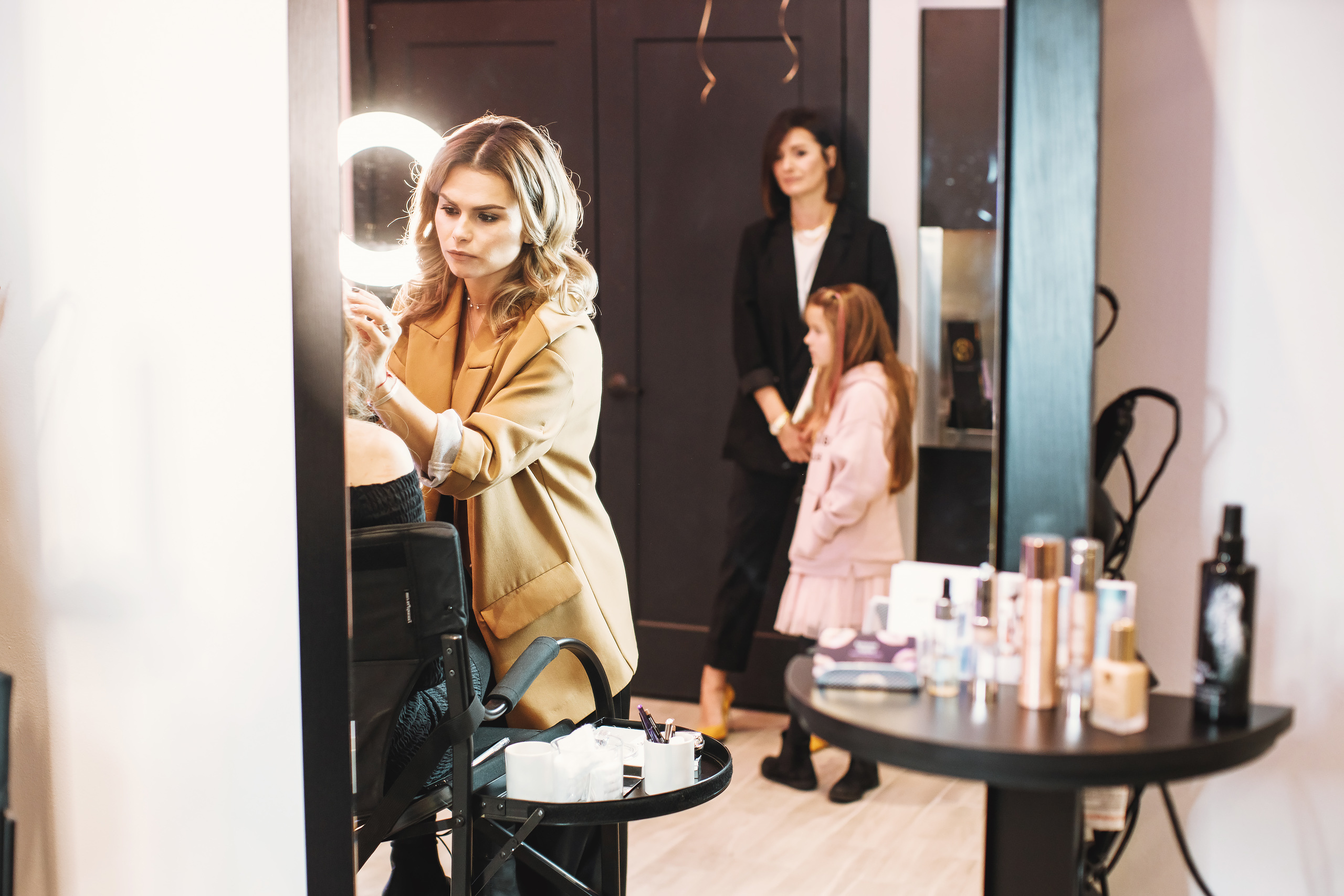 O&B style. Wedding family event photographer in Chicago Nick Yushevich