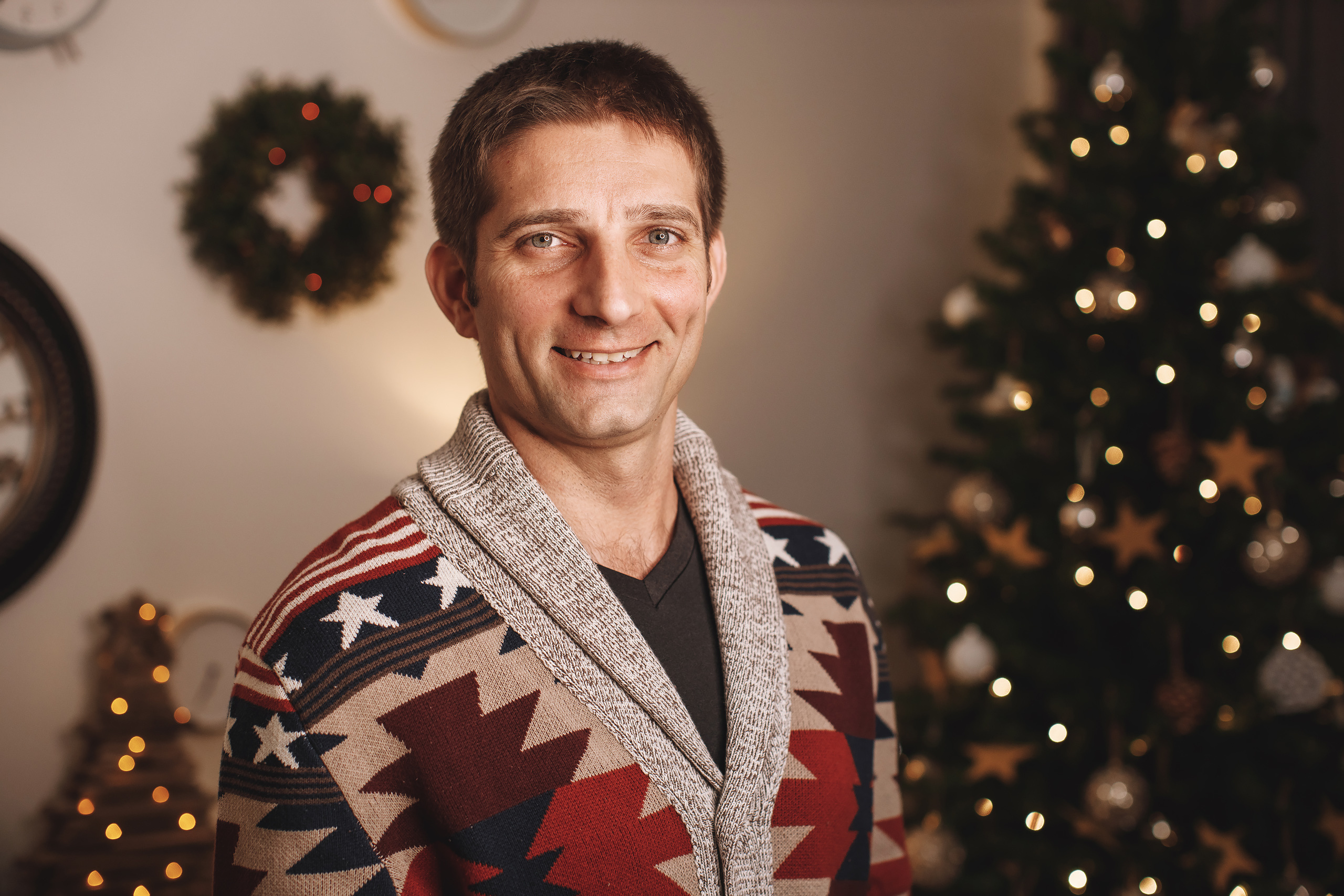 12.10.2019 Christmas Family Photoshoot 16. Wedding family event photographer in Chicago Nick Yushevich