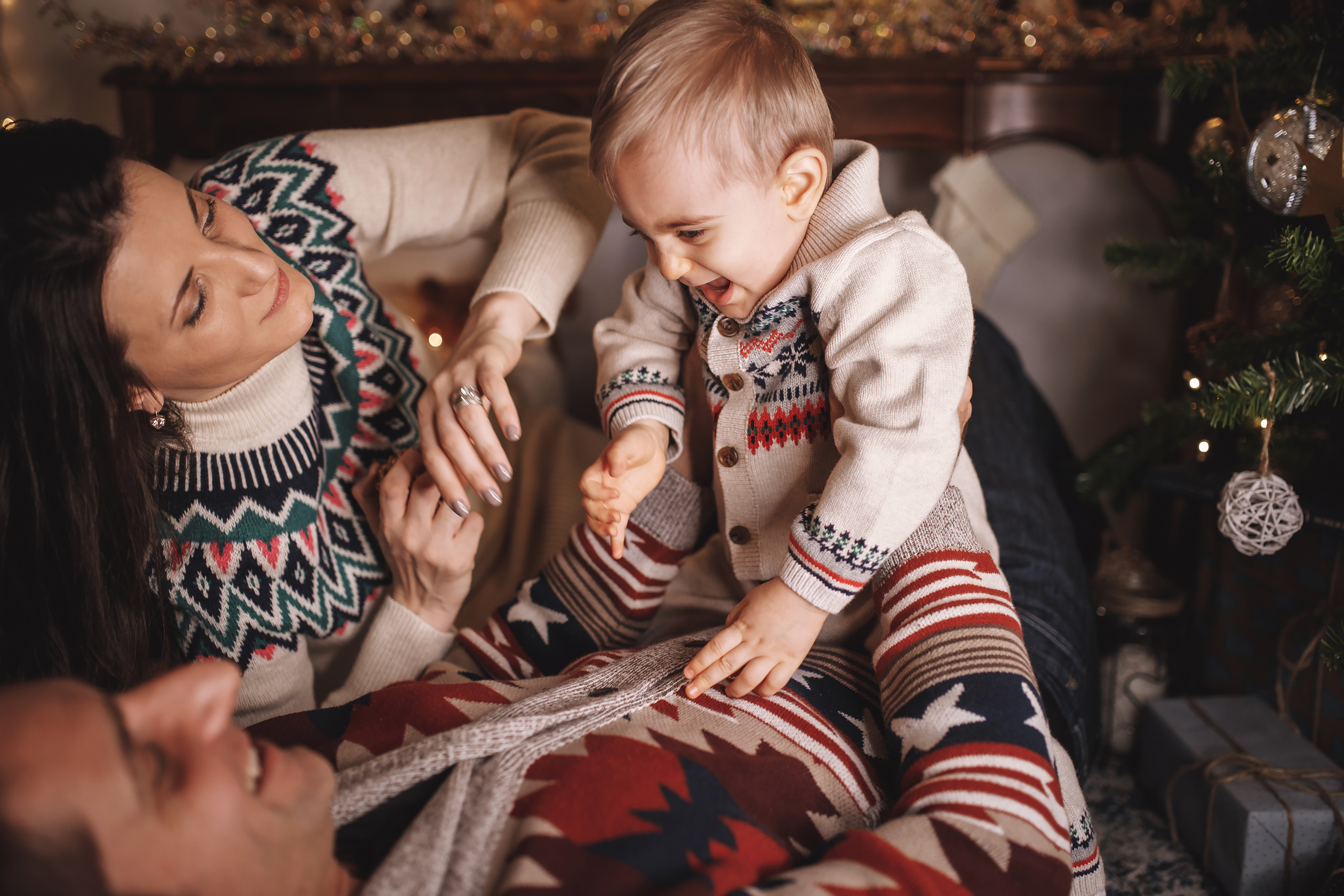 12.10.2019 Christmas Family Photoshoot 16. Wedding family event photographer in Chicago Nick Yushevich