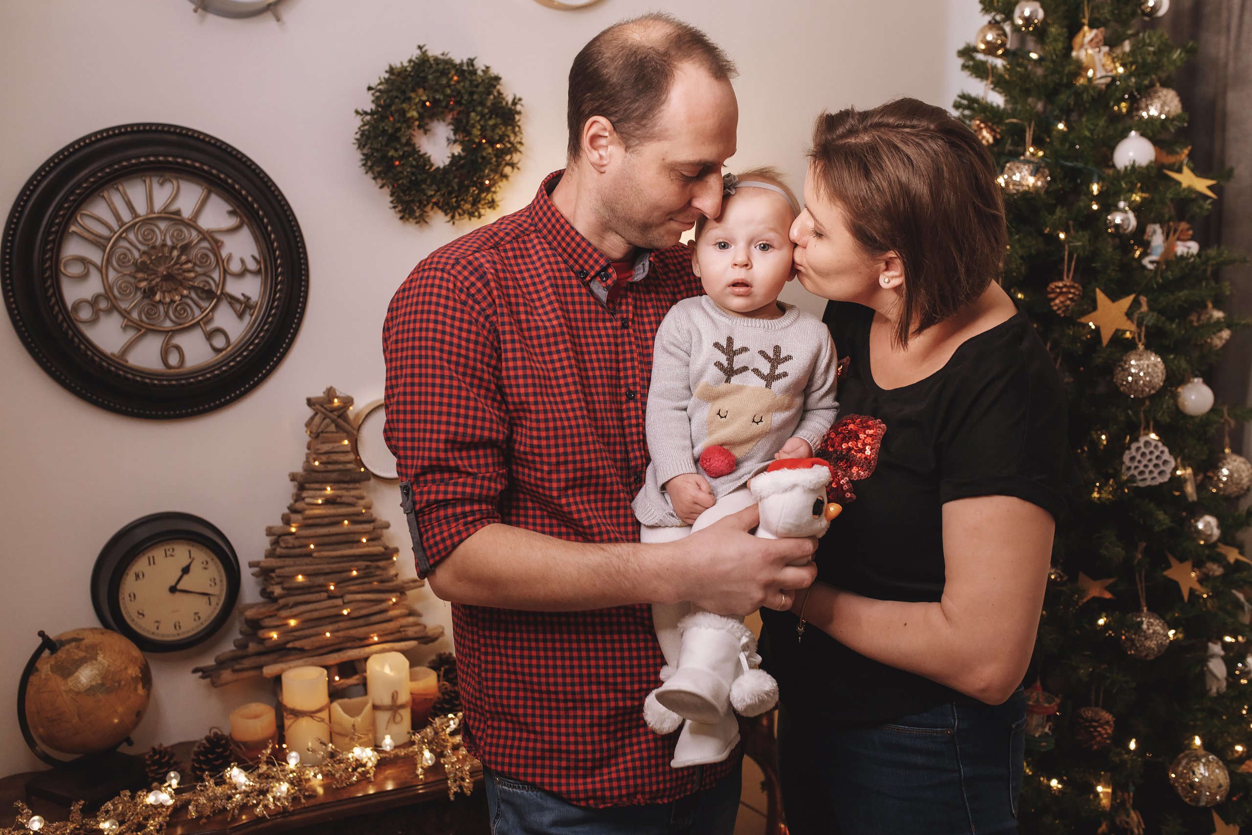 12.14.2019 Christmas Family Photoshoot 20. Wedding family event photographer in Chicago Nick Yushevich