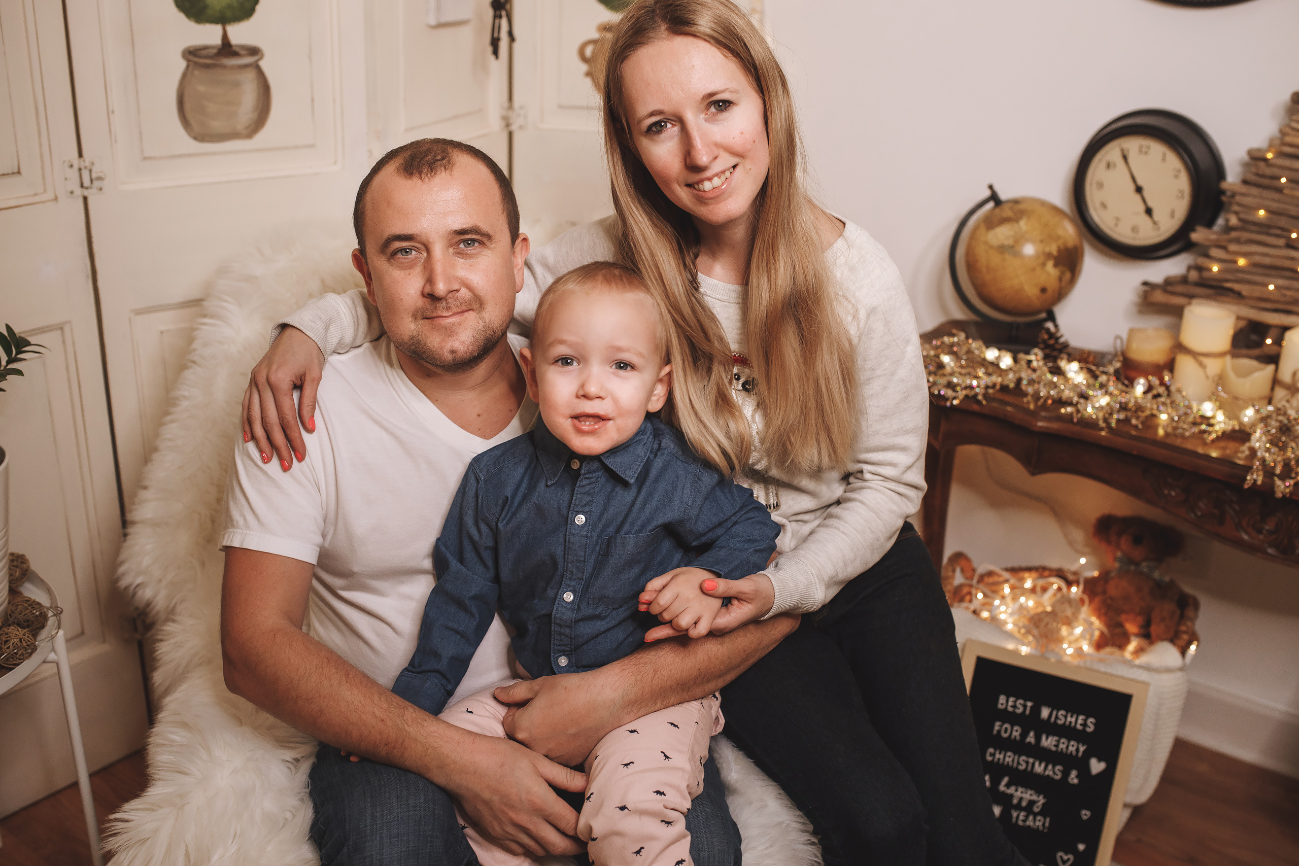 12.14.2019 Christmas Family Photoshoot 22. Wedding family event photographer in Chicago Nick Yushevich